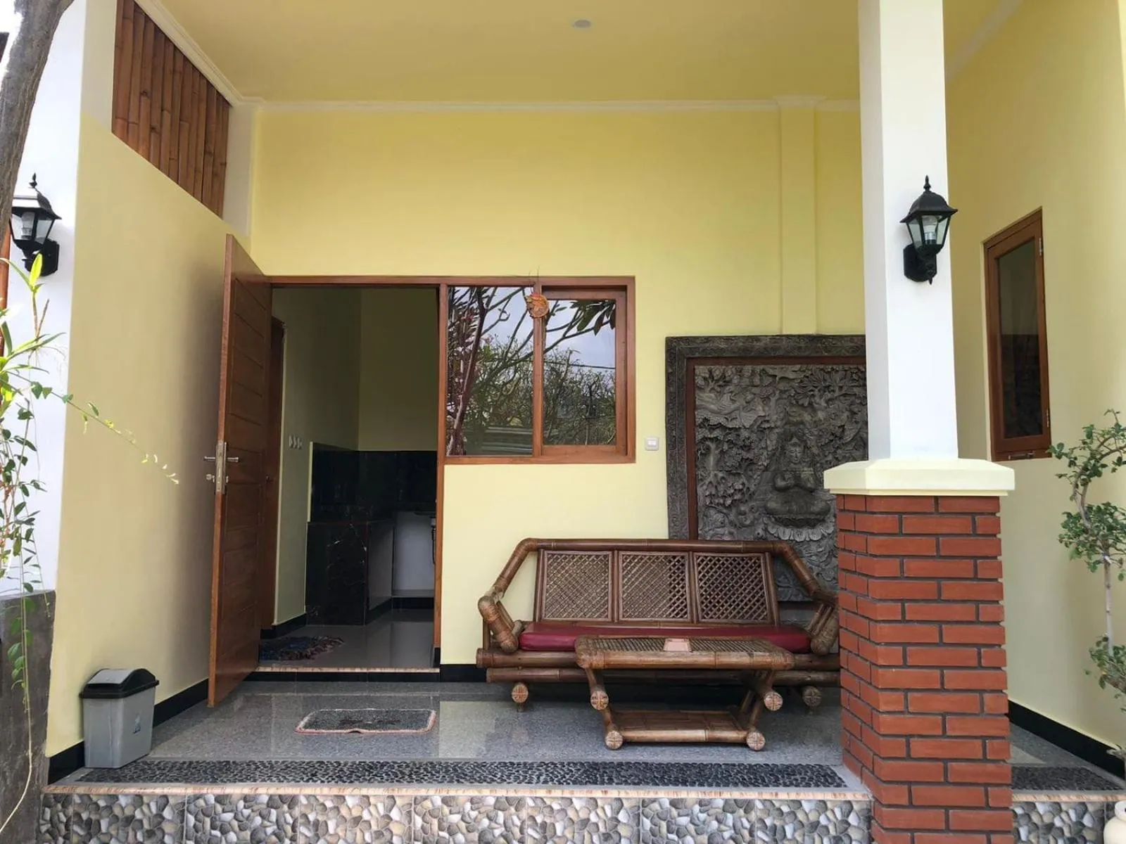 Seating area in Puri Mandhara Lovina