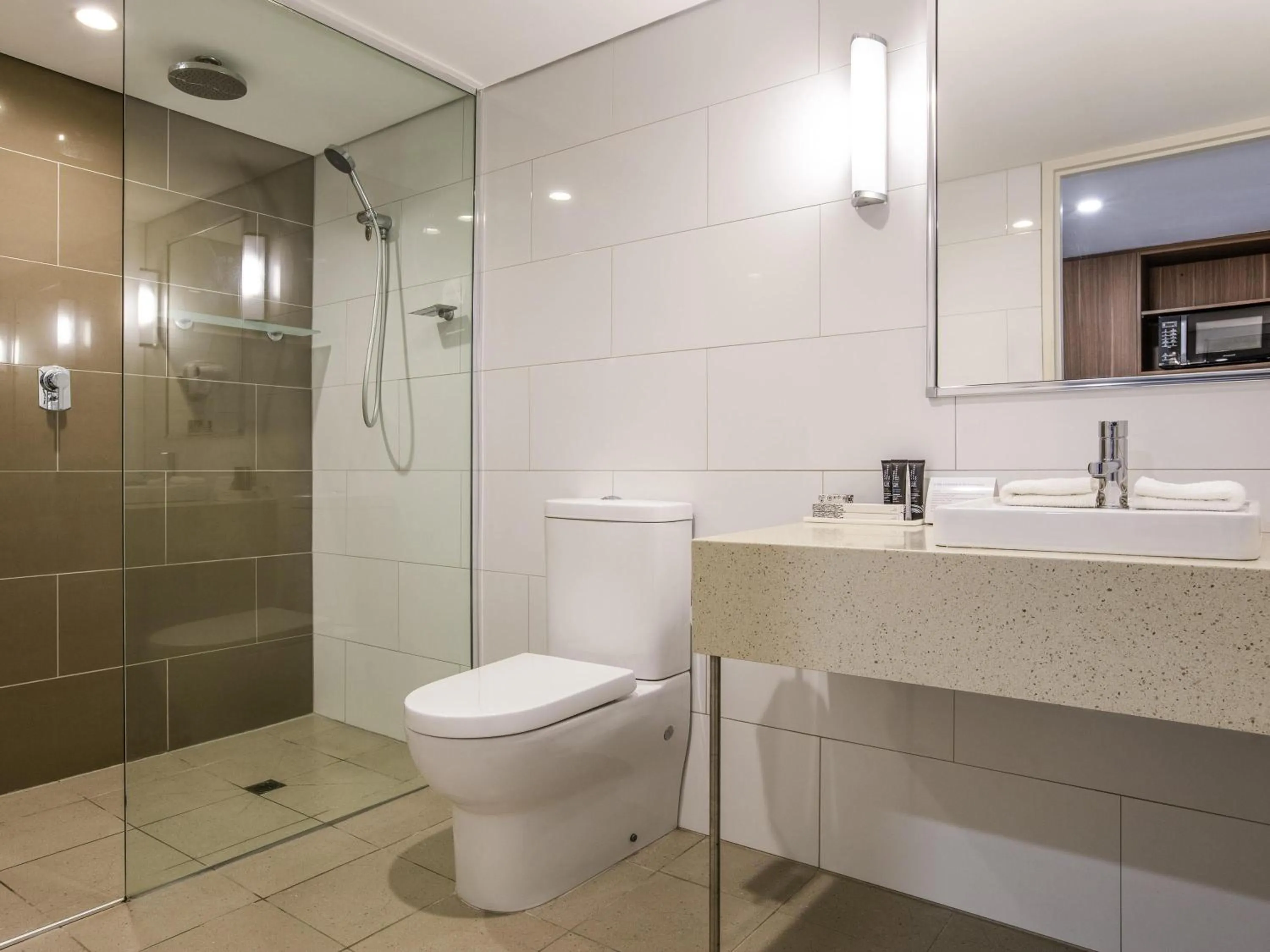 Bedroom in Mantra Gladstone