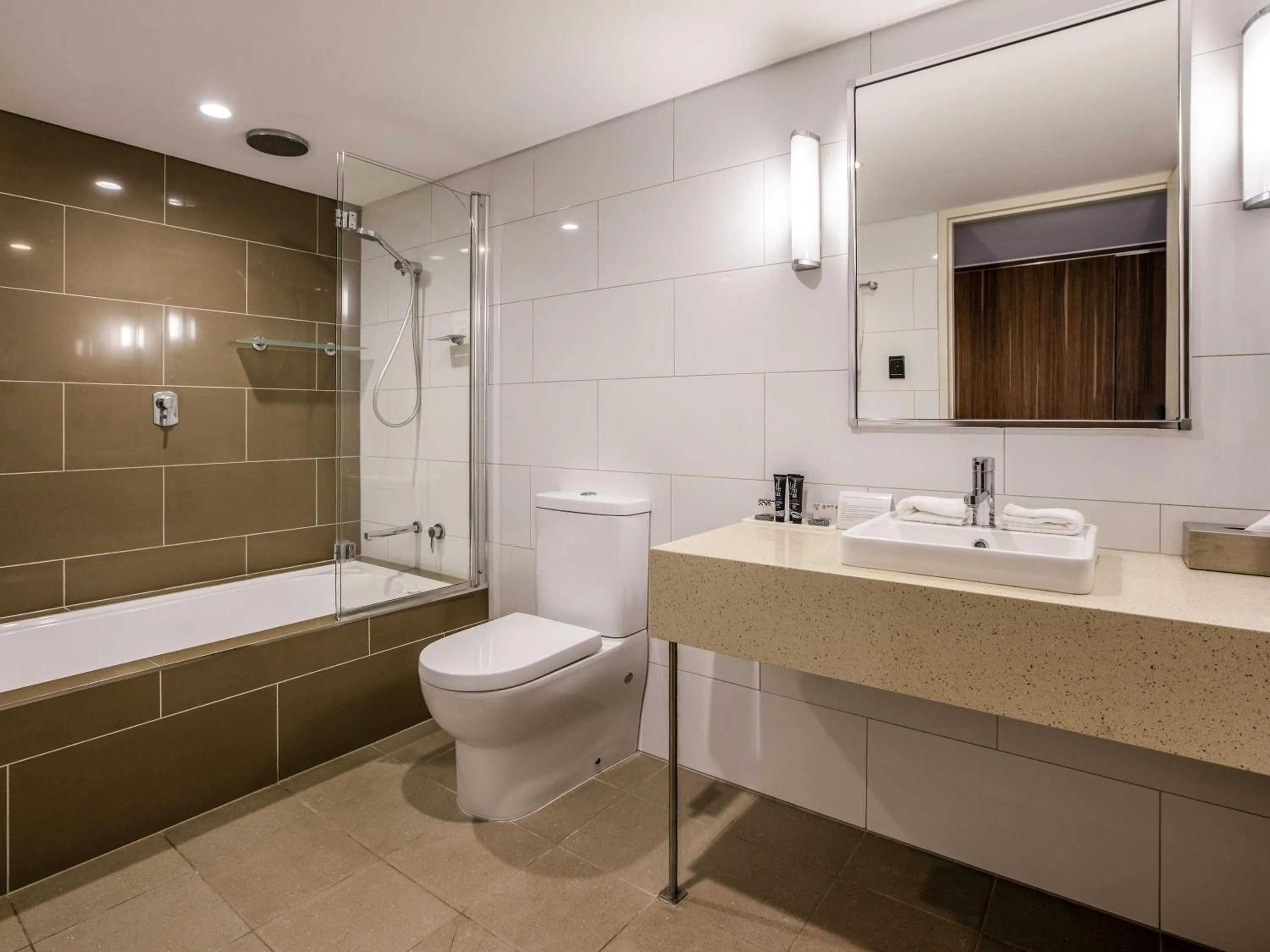 Bedroom in Mantra Gladstone