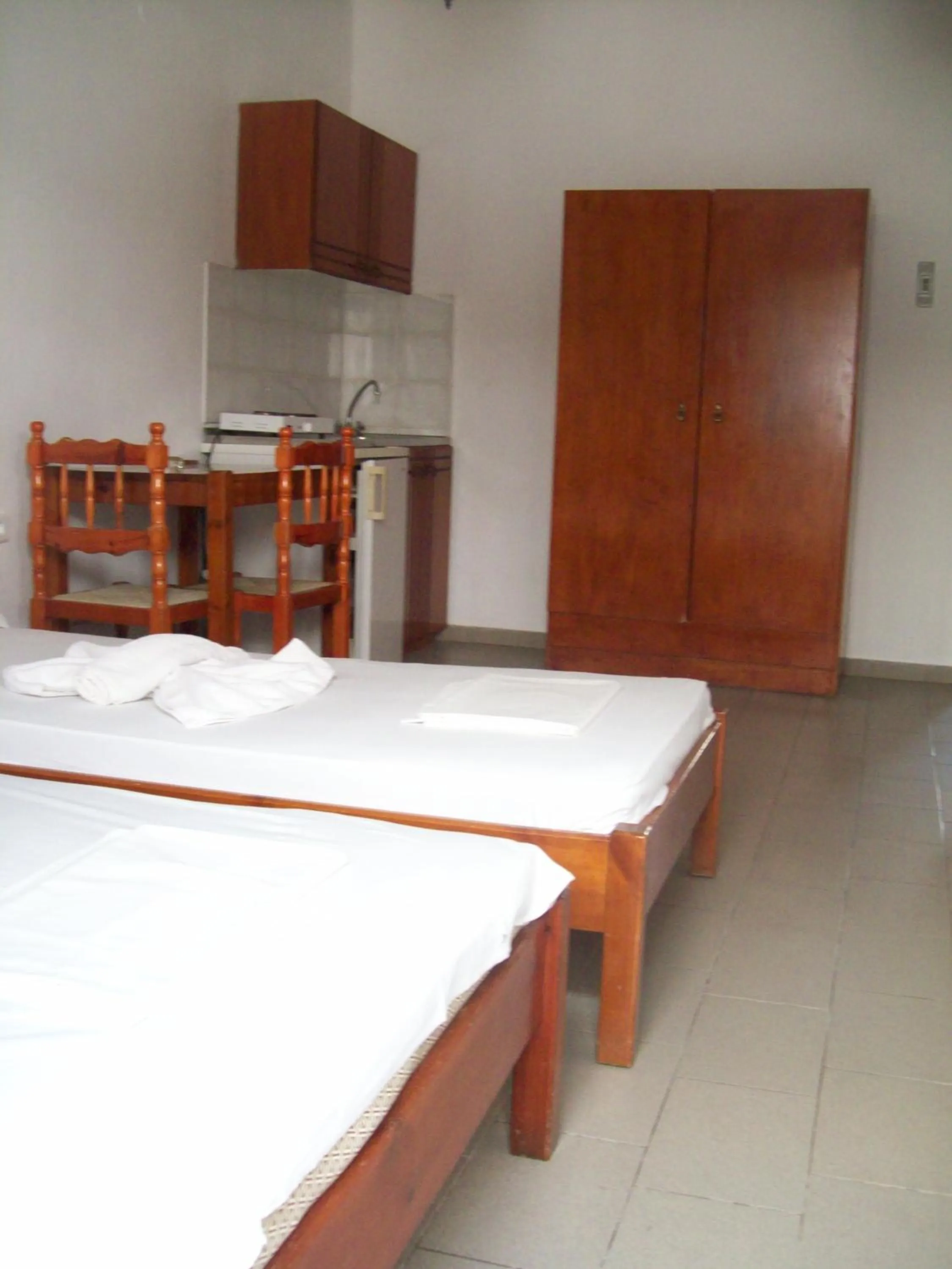 Dining area, Bed in Kato Stalos Beach