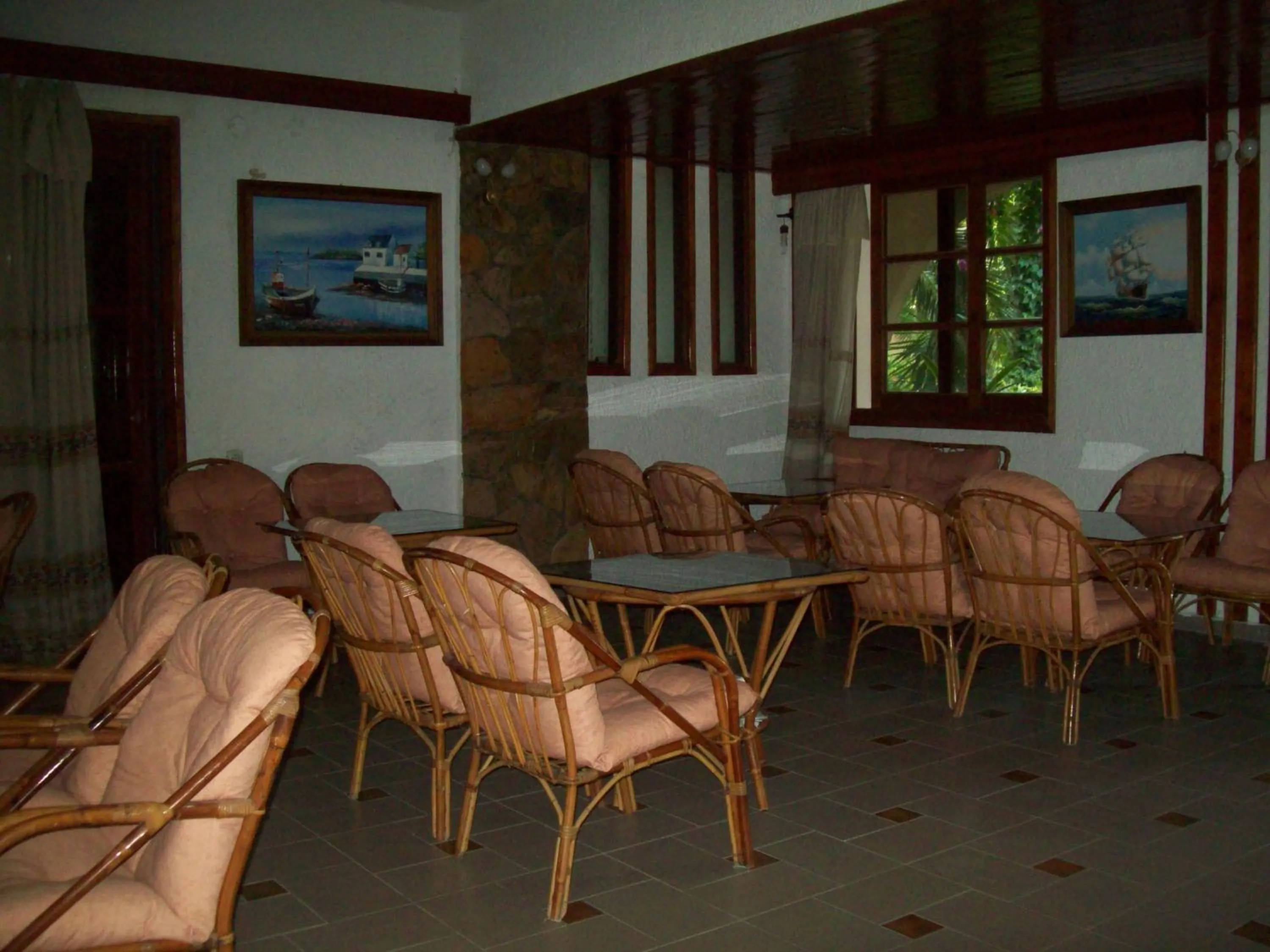Lounge or bar, Seating Area in Kato Stalos Beach