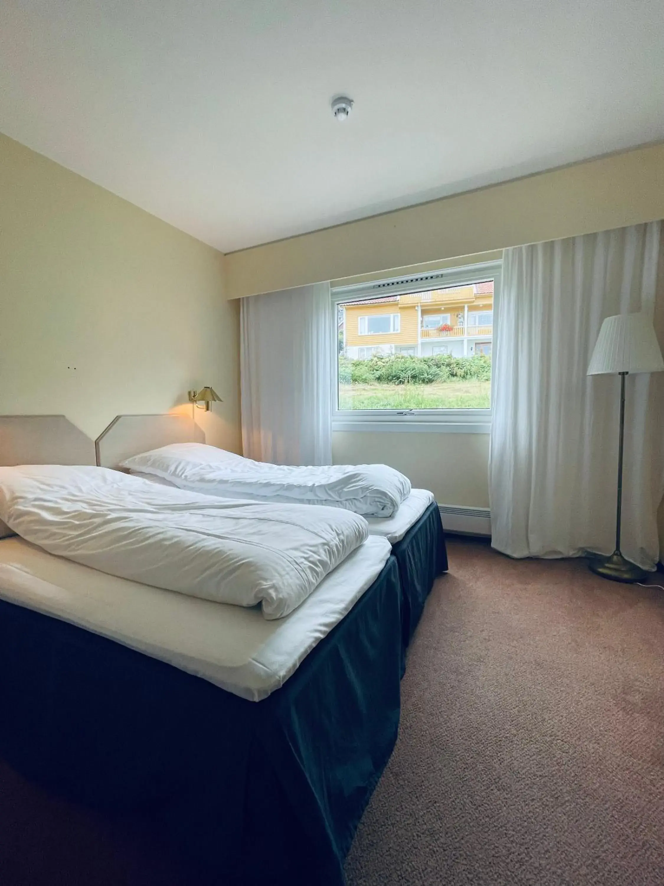 Twin Room in Balestrand Hotel Twin Room in Balestrand Hotel