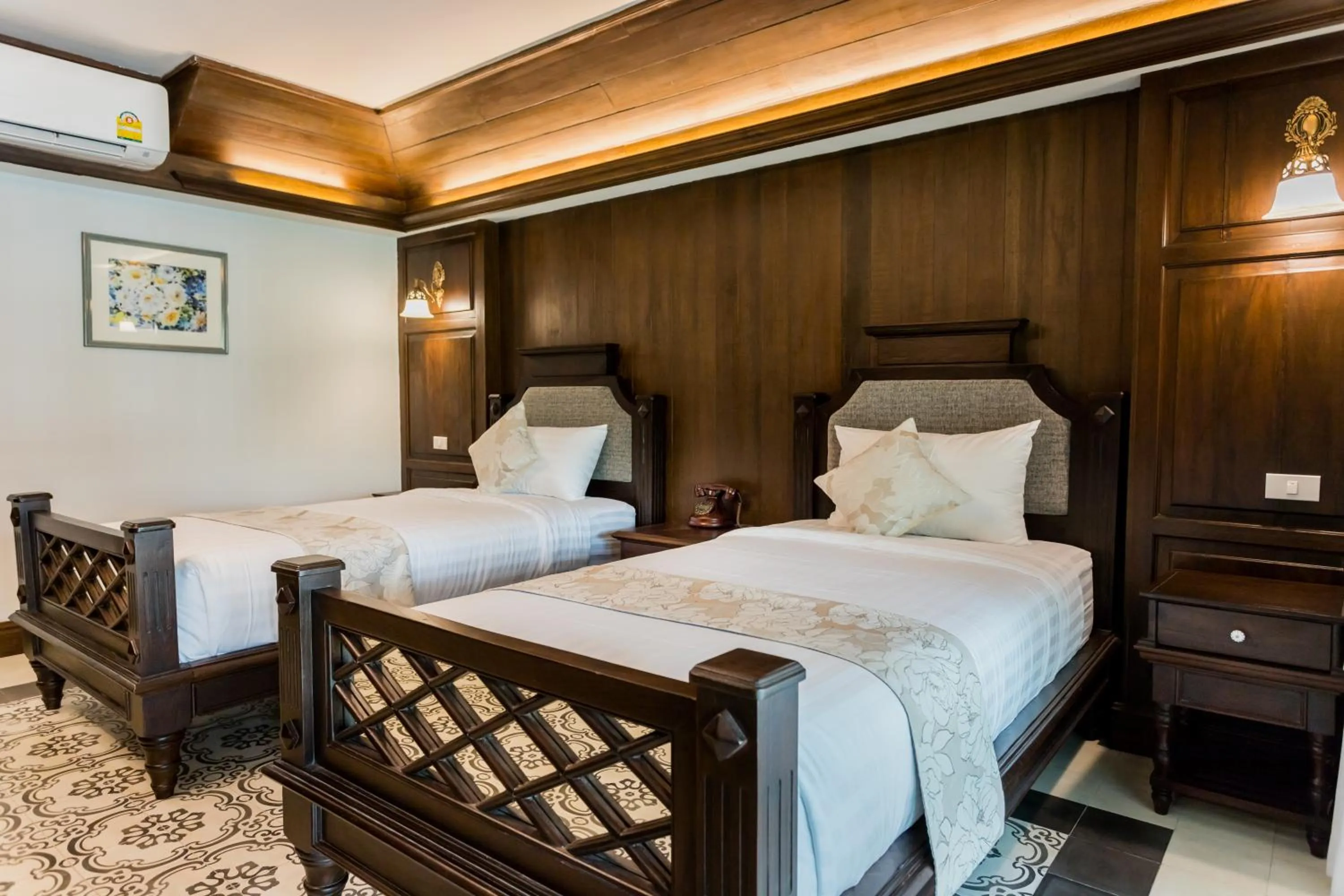 Photo of the whole room in Nampiangdin Boutique Hotel