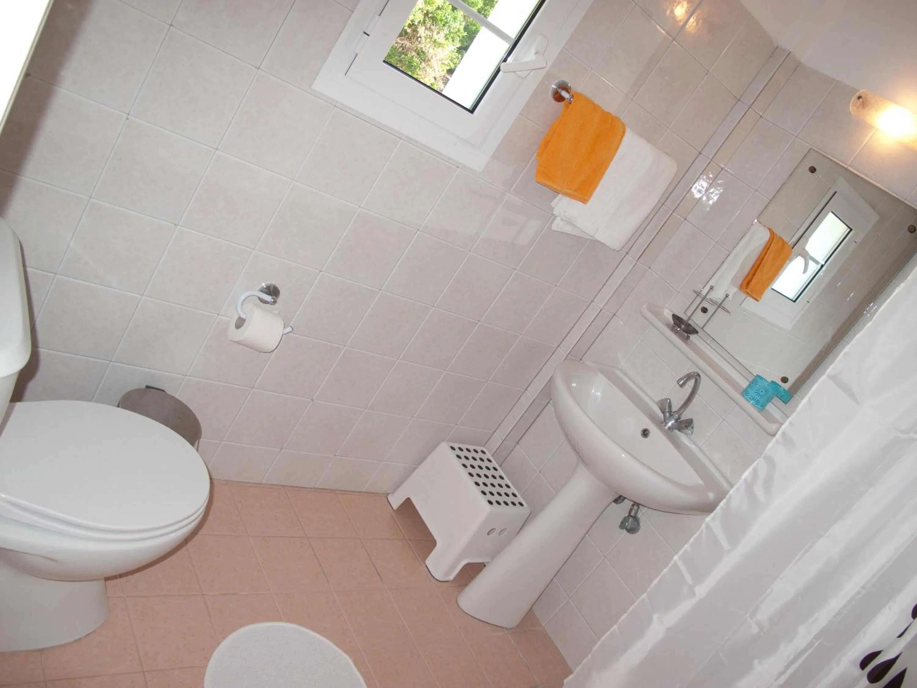 Bathroom in Inglessata Rose