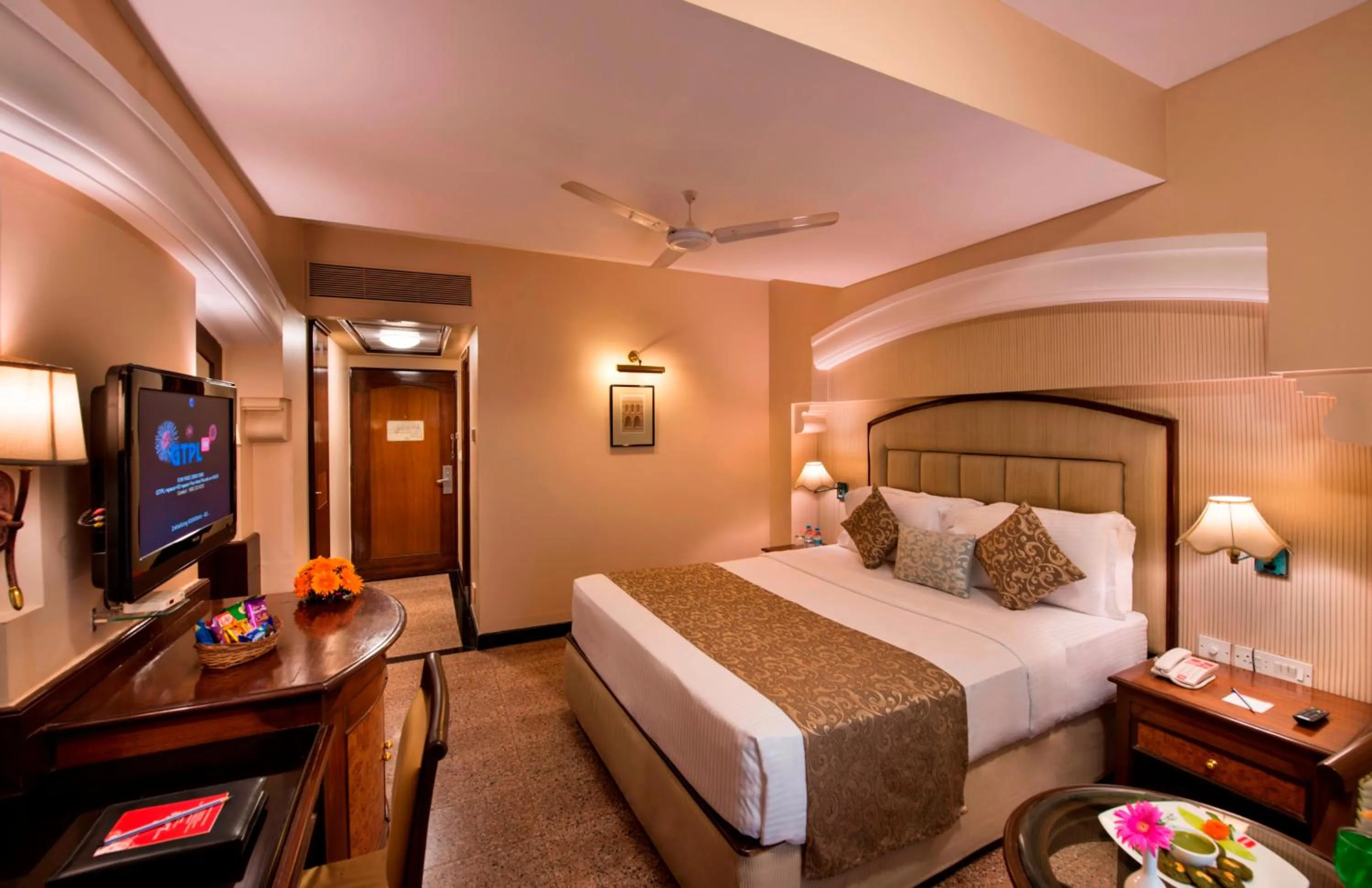 TV and multimedia, Bed in Lords Inn Vadodara