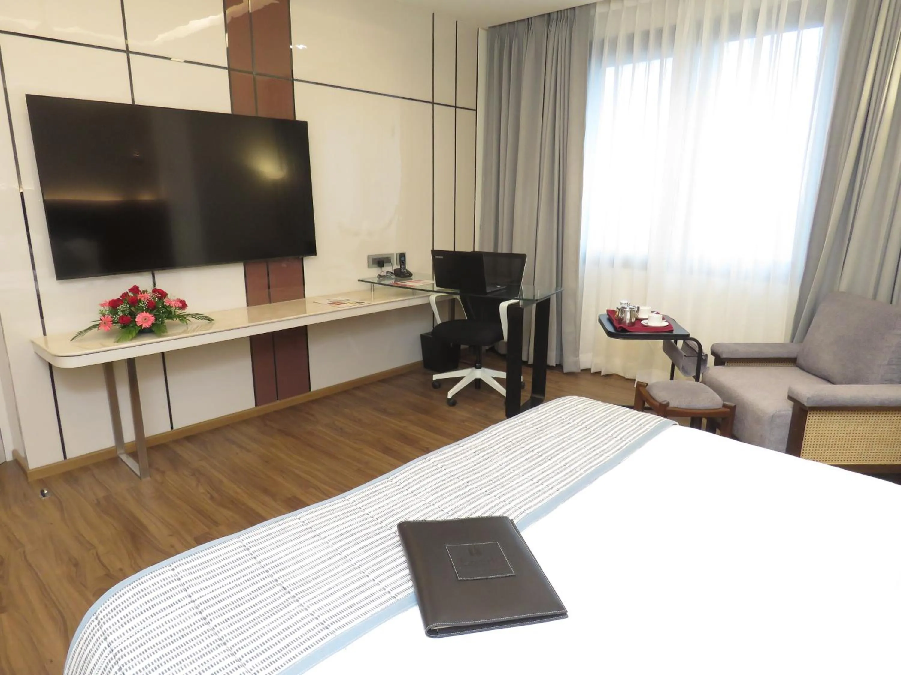 Bed in Lords Plaza Surat