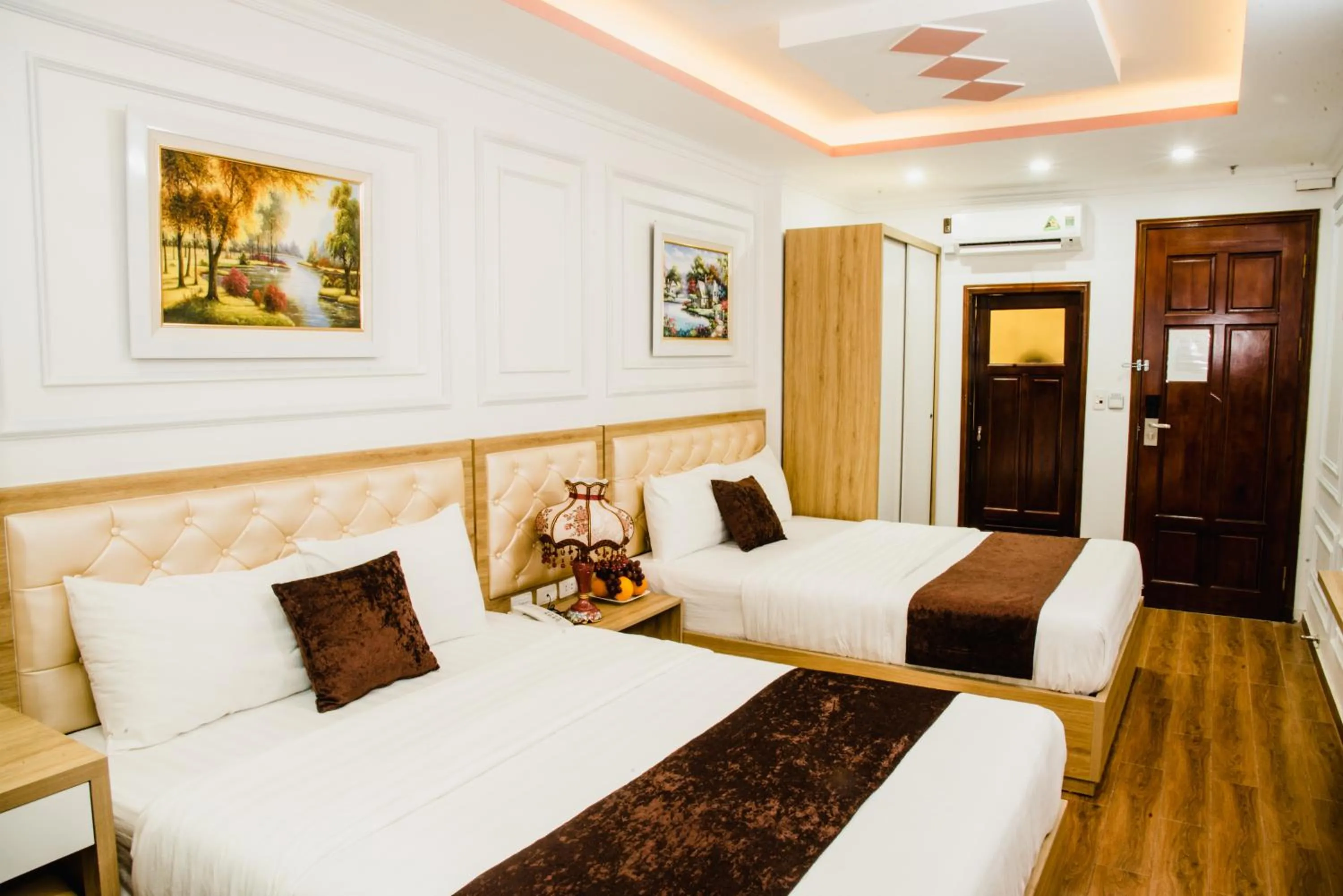 Bedroom, Bed in Vu Linh Hotel