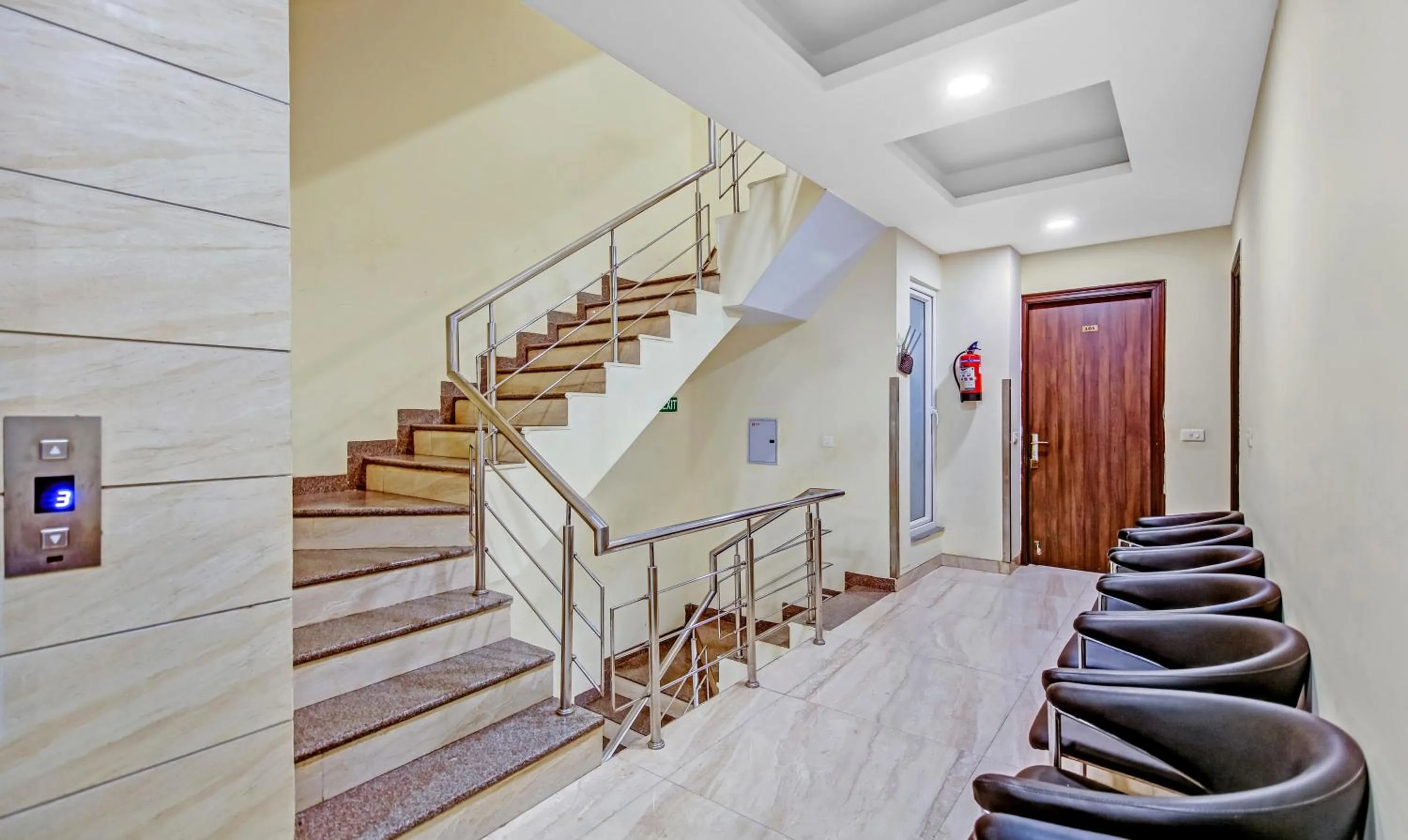 Lobby or reception in Treebo Sai Village Gold Souk - Sec 43