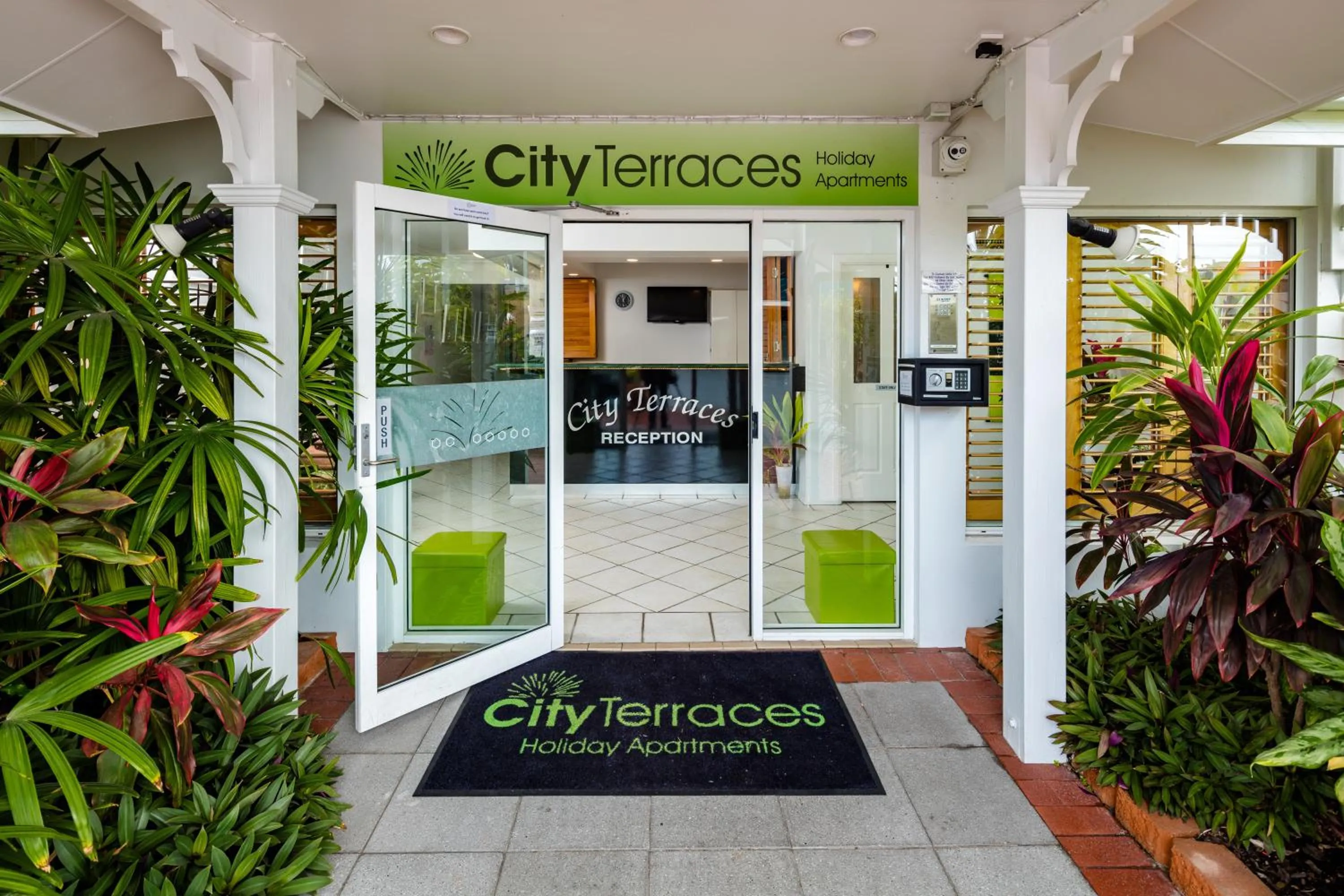 Facade/entrance in City Terraces Cairns