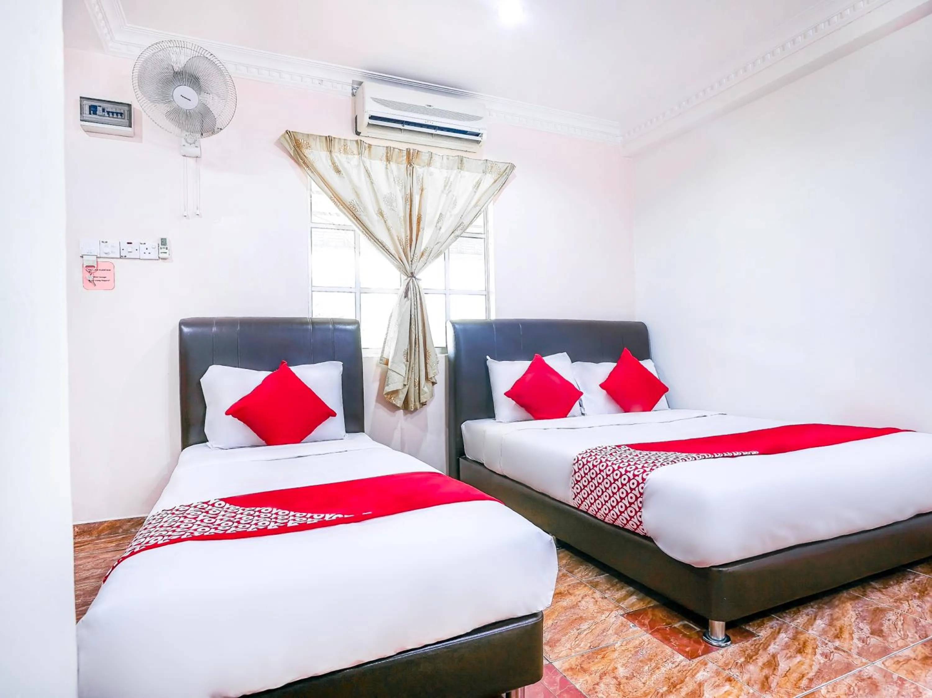 Bedroom, Bed in D' Anjung Inn