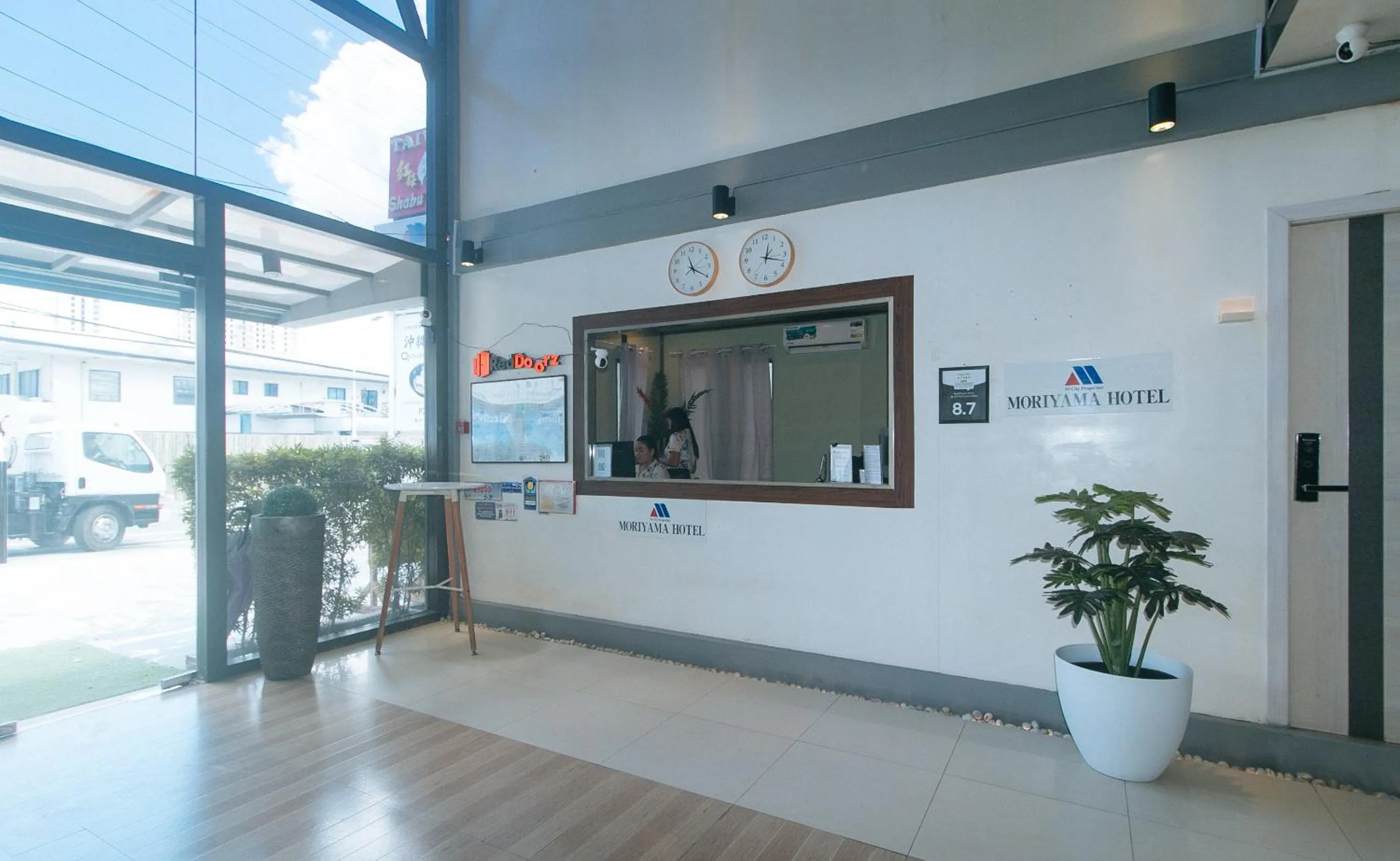Lobby or reception in RedDoorz Plus @ AS Fortuna Cebu
