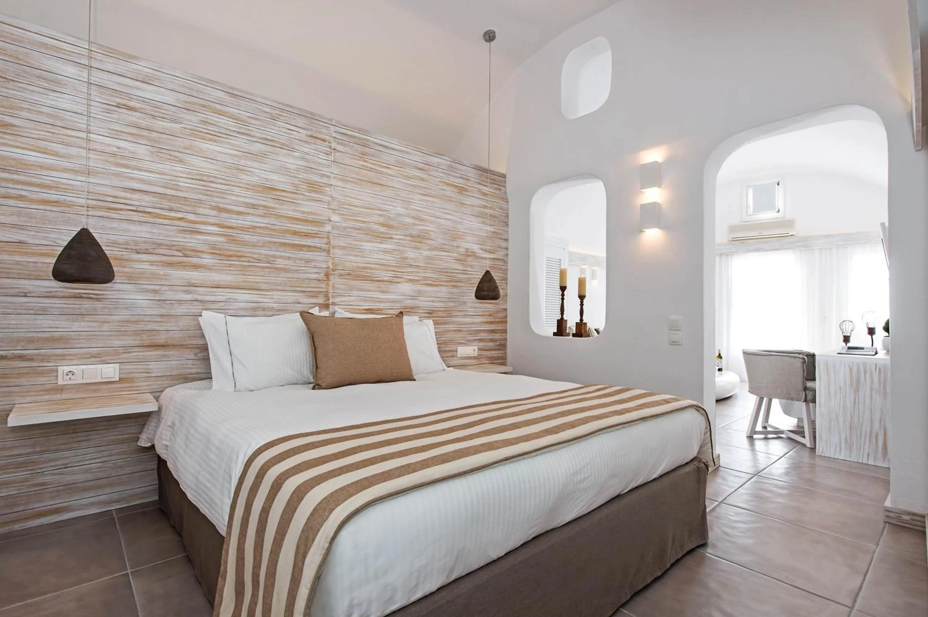 Bedroom, Bed in Athina Luxury Suites