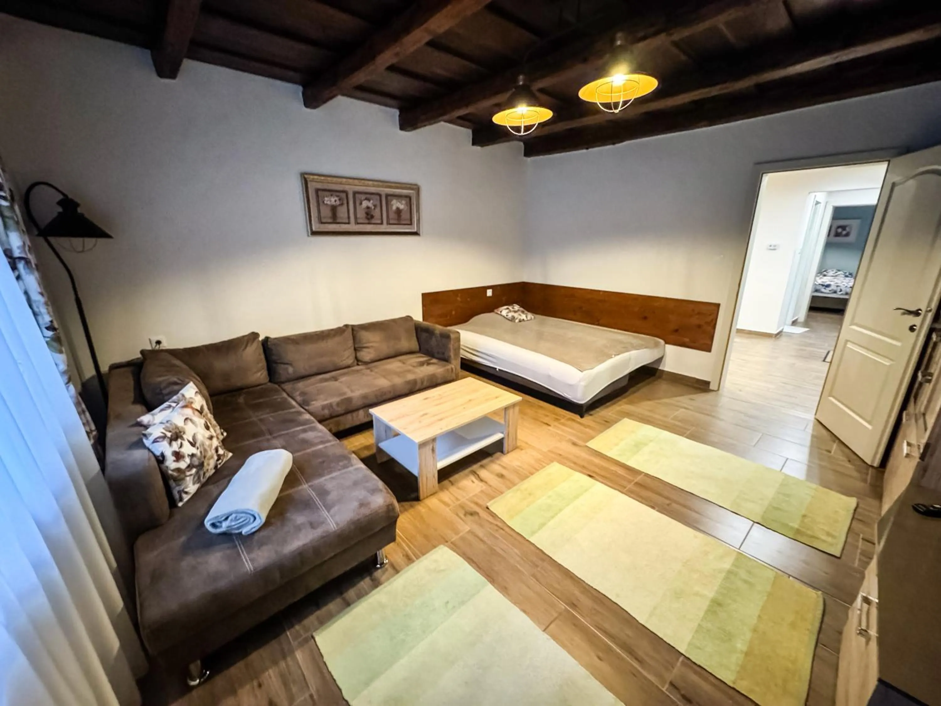 Bed in Dreko Panzió & Borbisztró