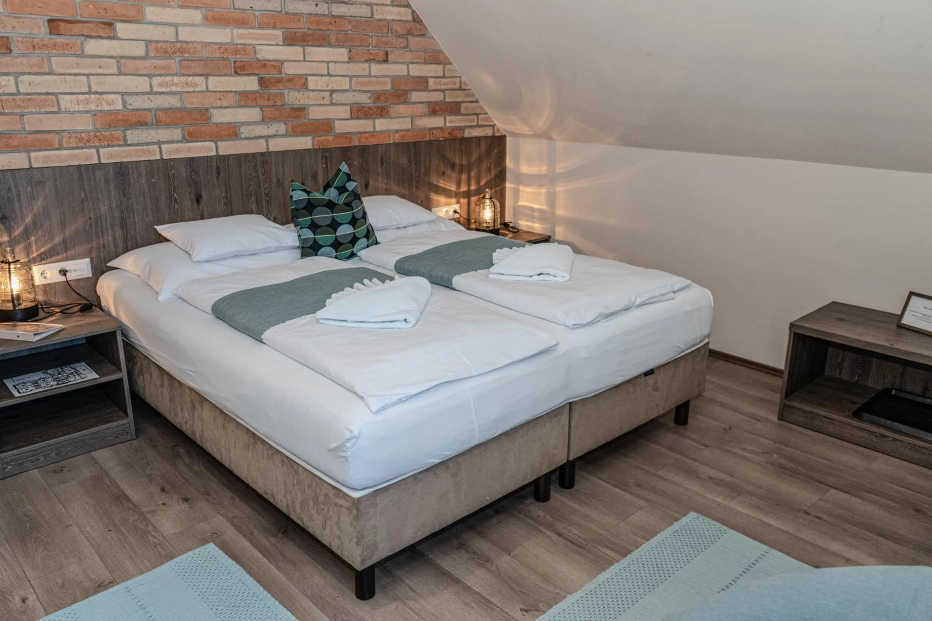 Bed in Dreko Panzió & Borbisztró