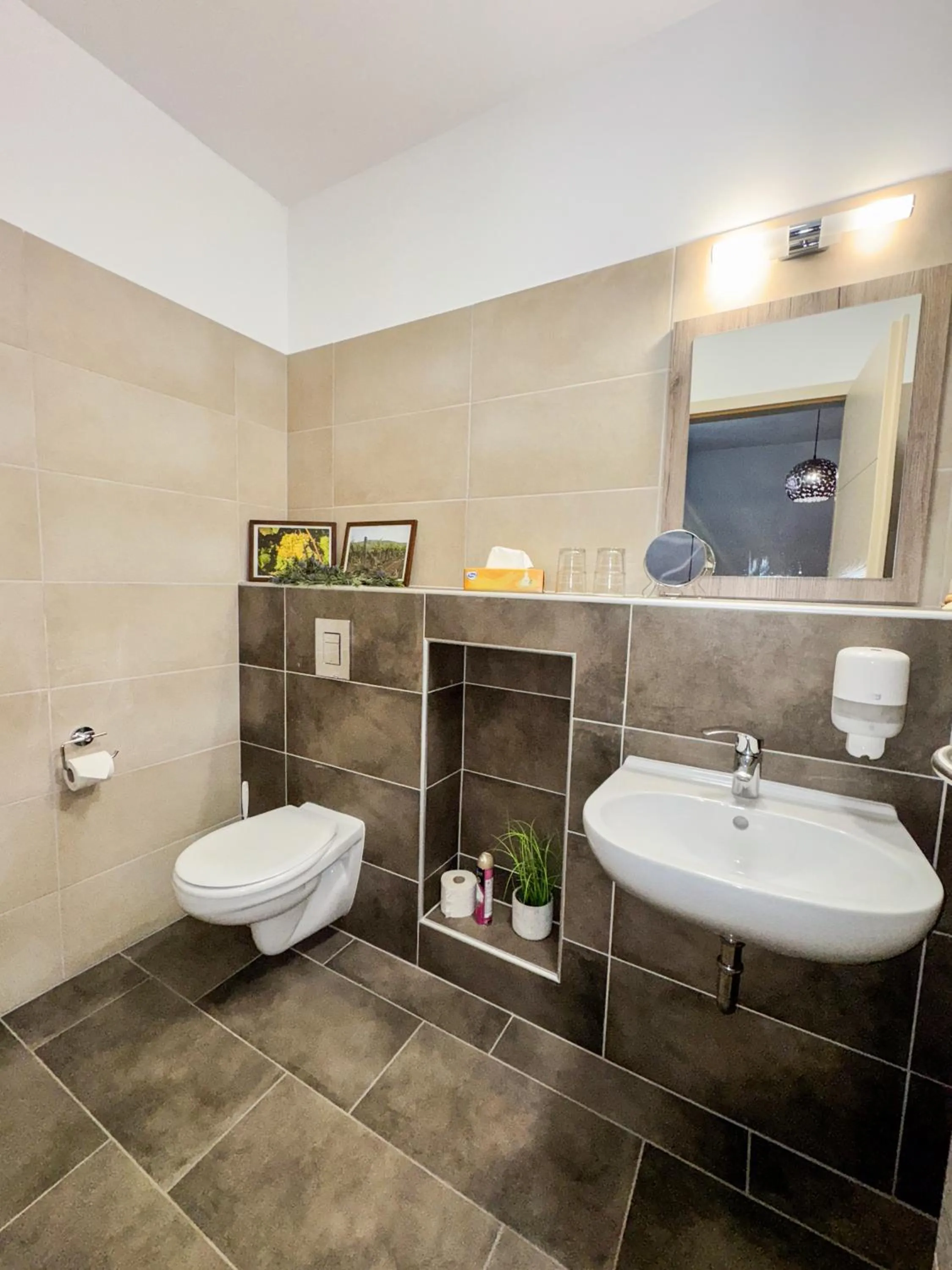 Dreko Panzió & Borbisztró