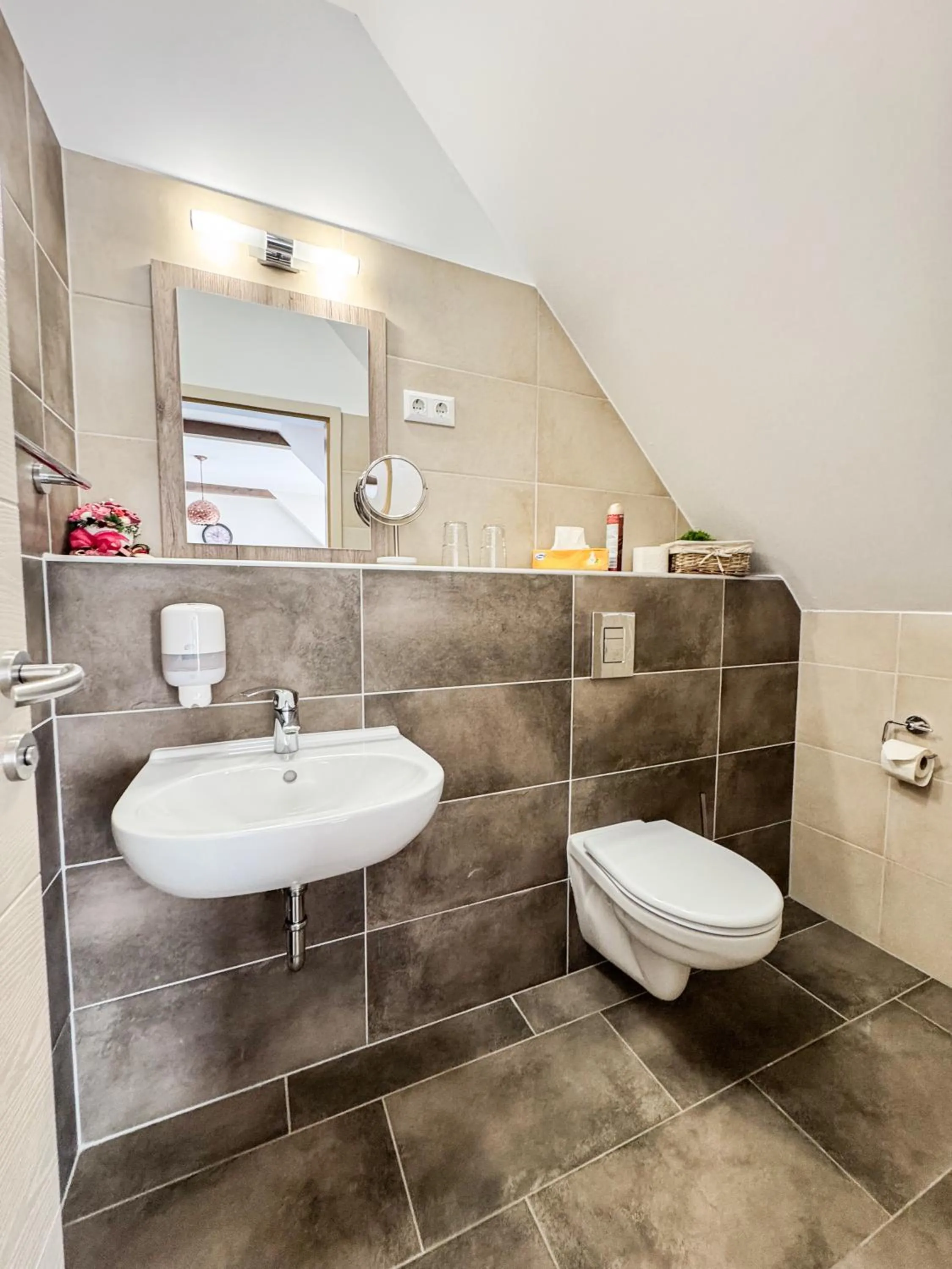 Dreko Panzió & Borbisztró