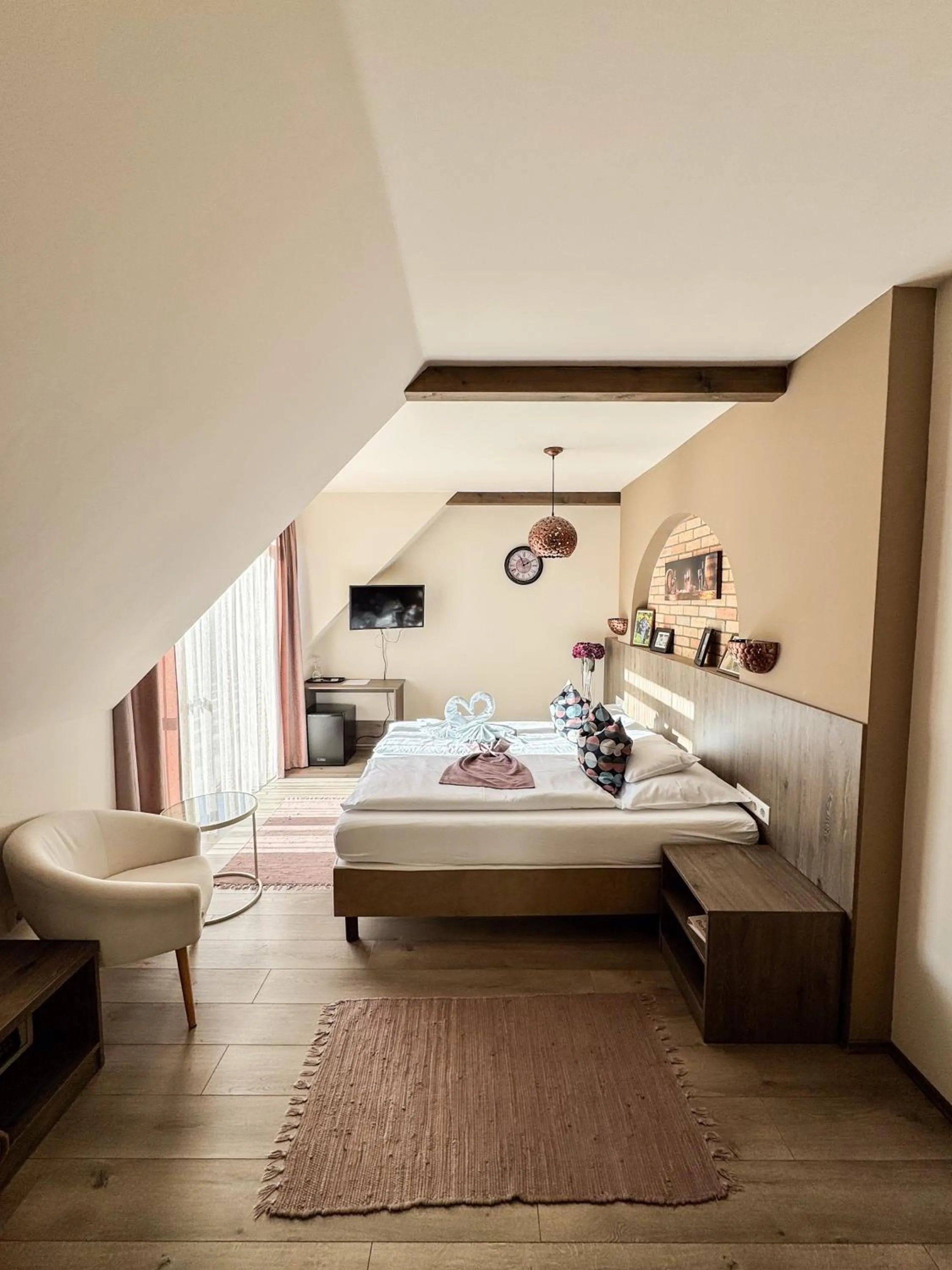 Bed in Dreko Panzió & Borbisztró