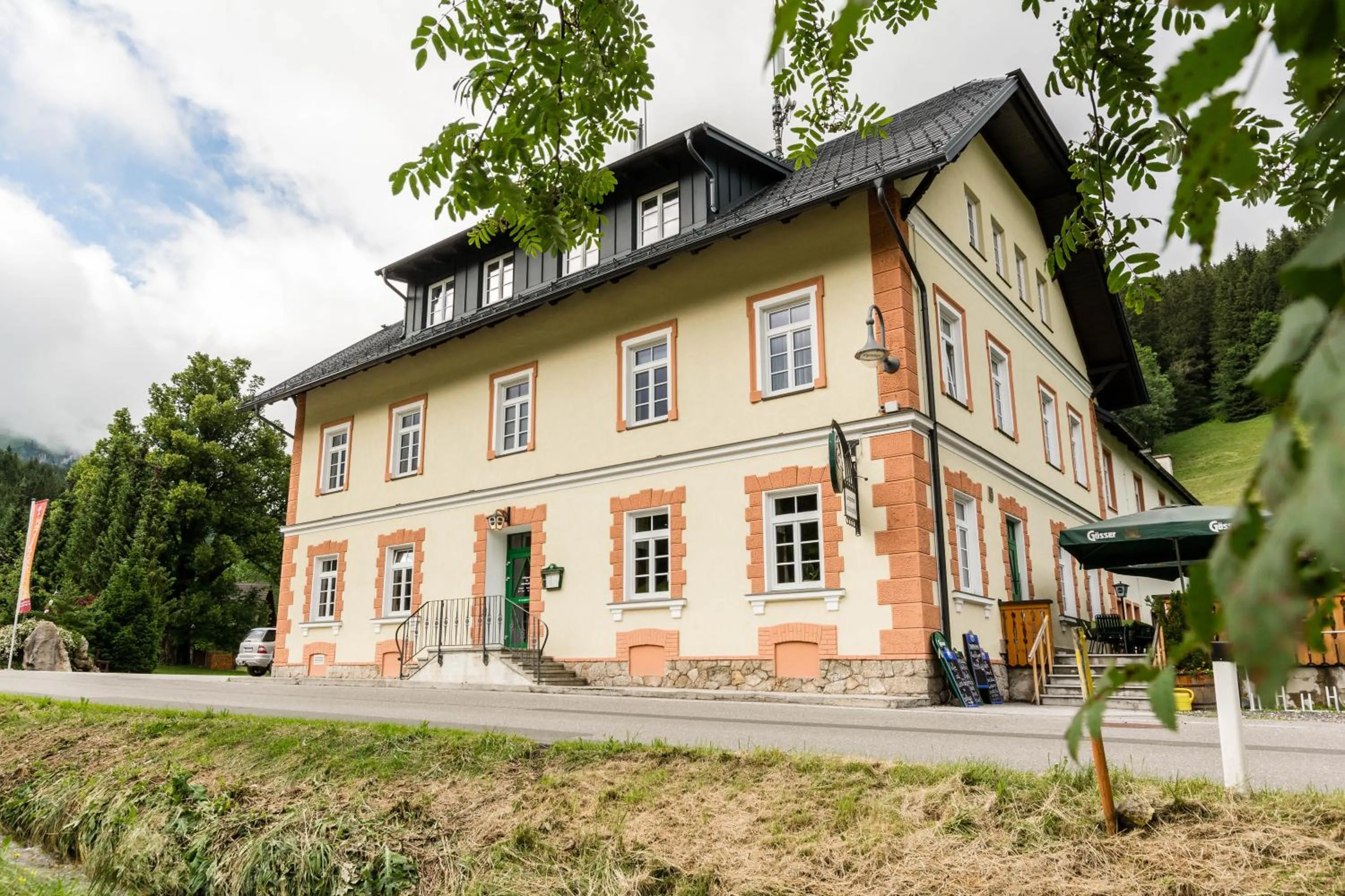 Facade/entrance in Altenbergerhof