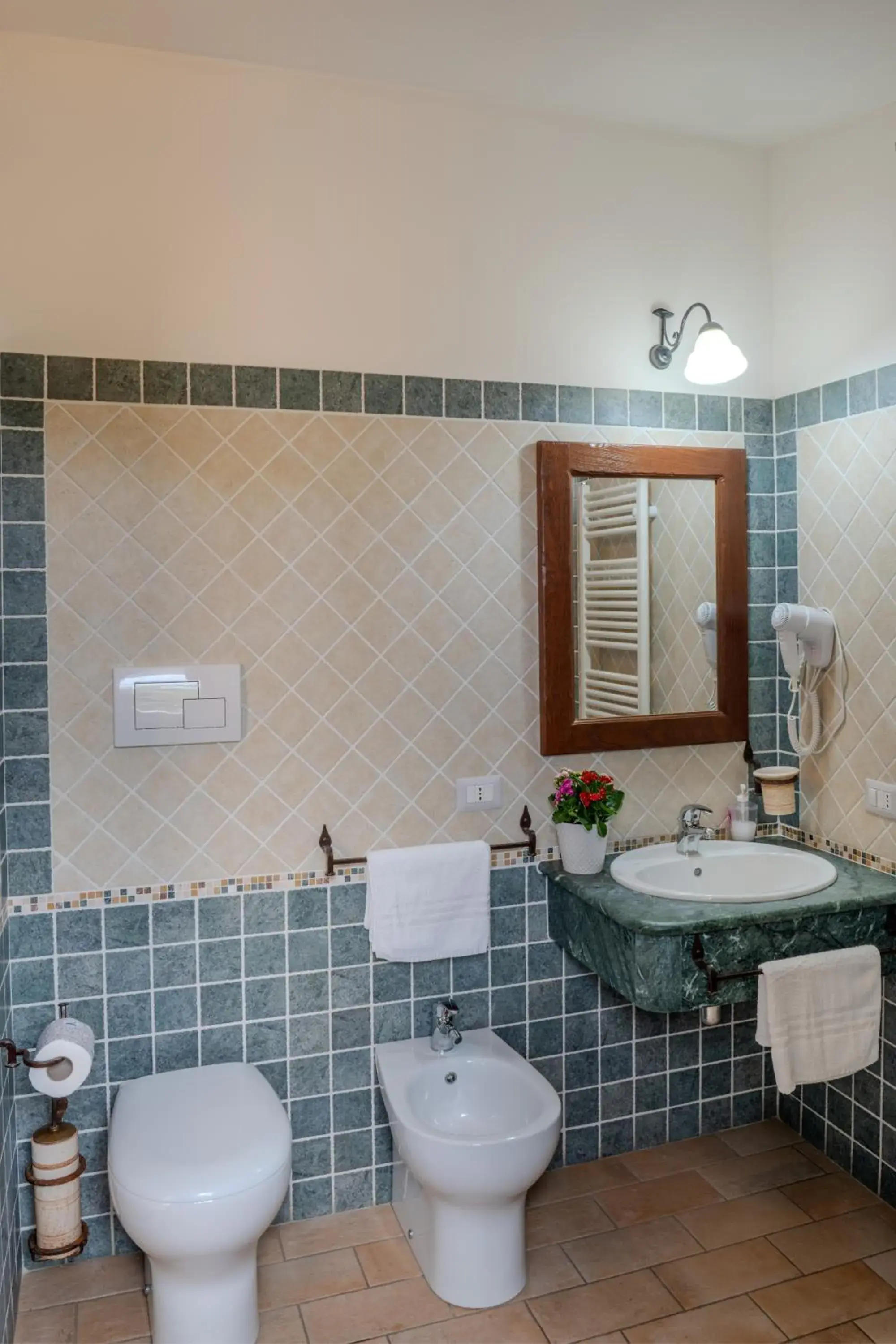 Standard Double Room in Hotel Bia Maore Standard Double Room in Hotel Bia Maore