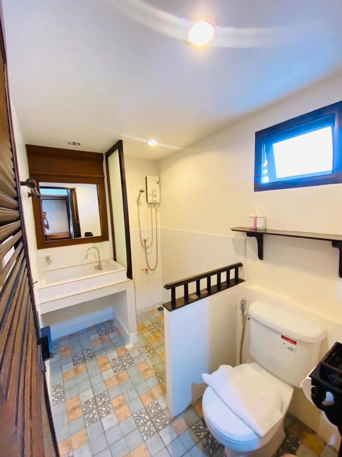 Bathroom, Bed in Ban Kong Rao Guesthouse