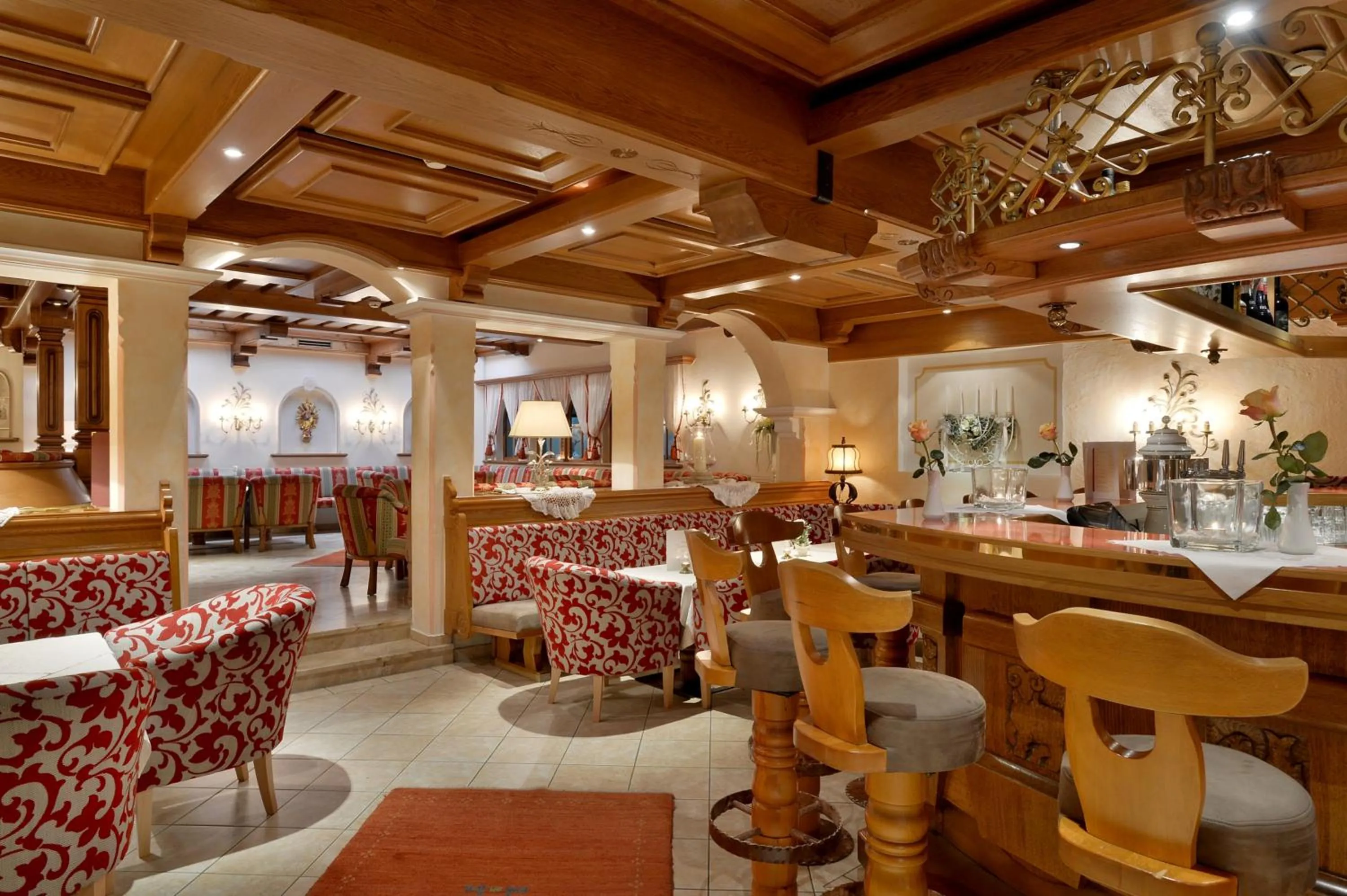 Lounge or bar in Hotel Neue Post