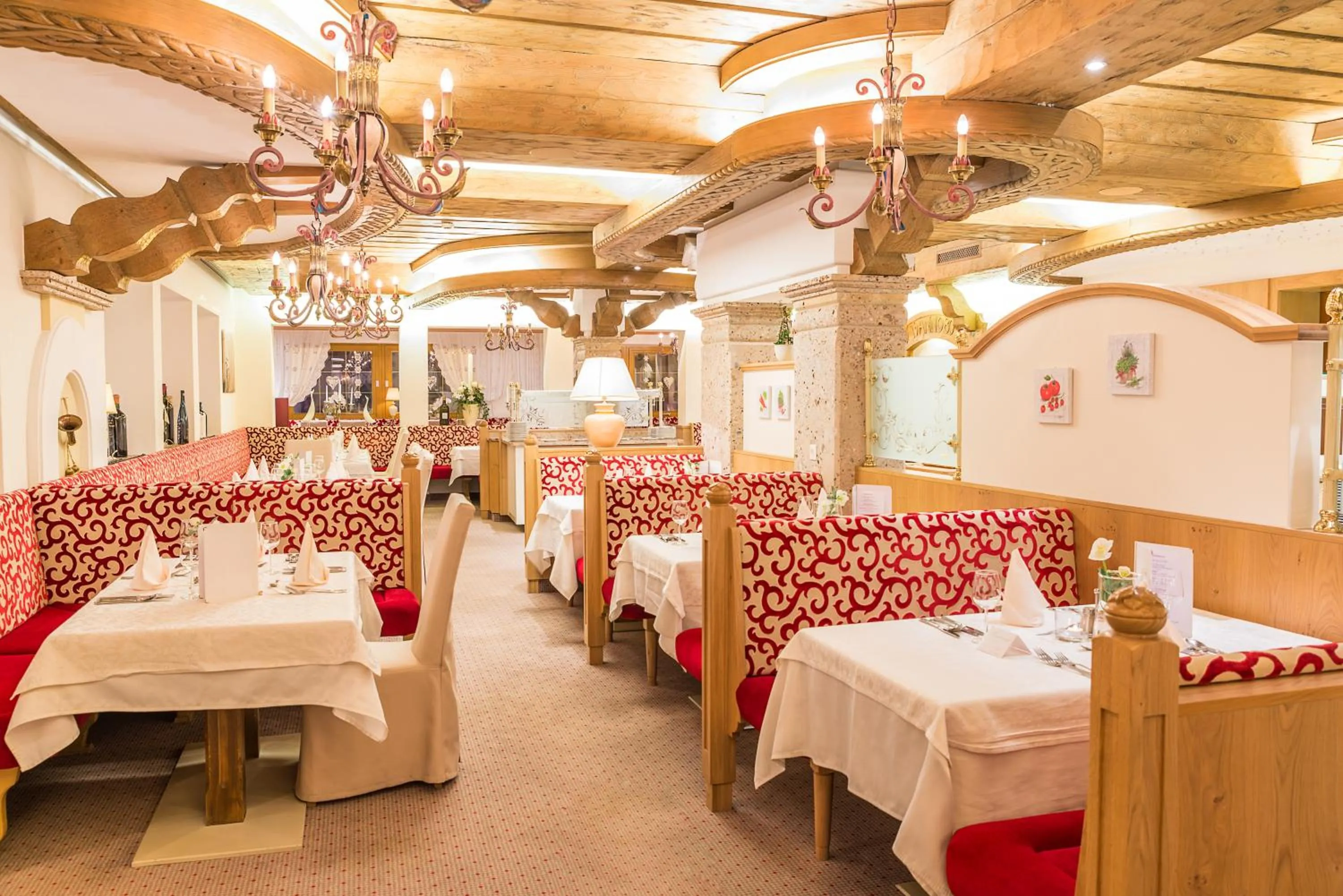 Restaurant/places to eat in Hotel Neue Post