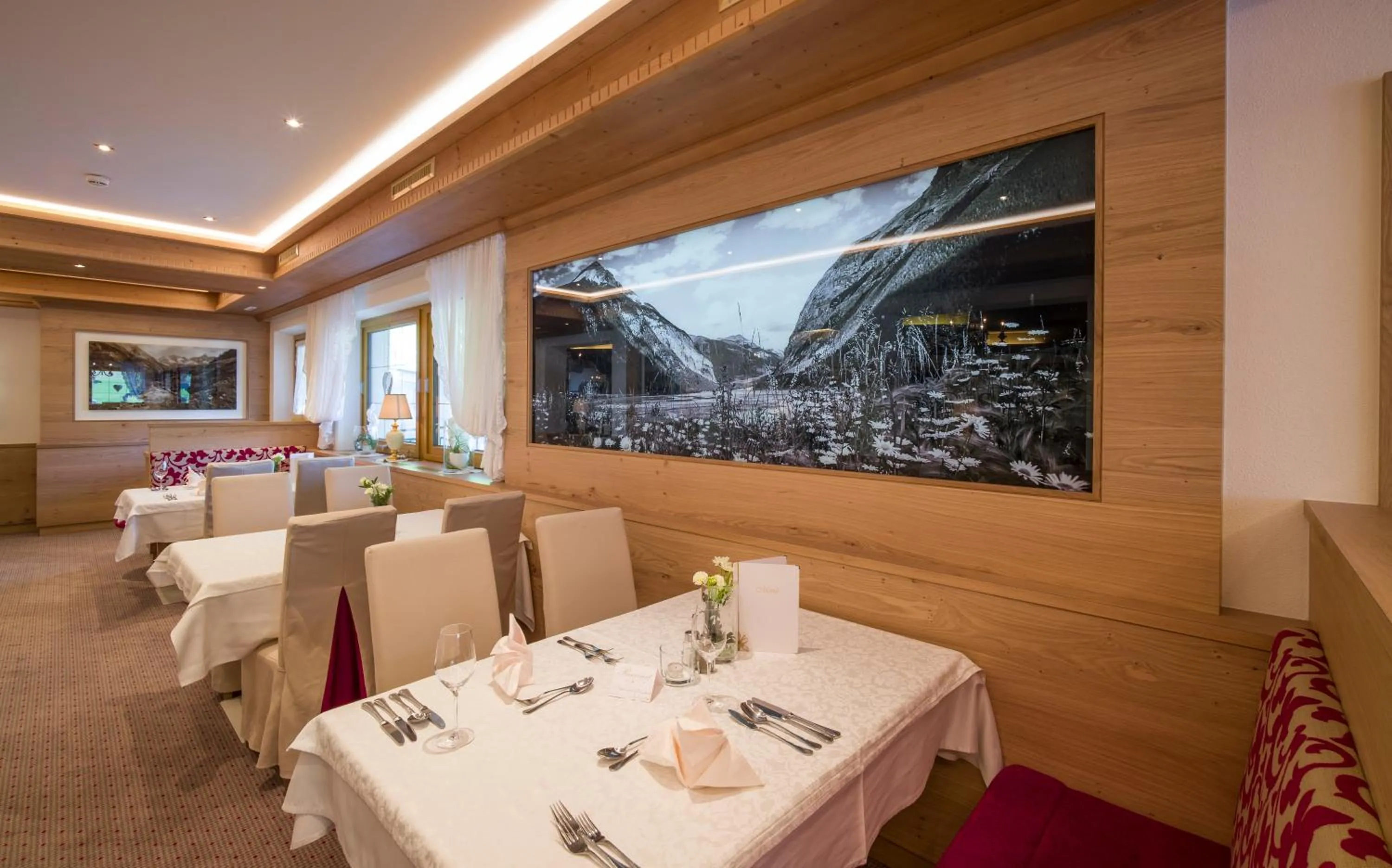 Restaurant/places to eat in Hotel Neue Post