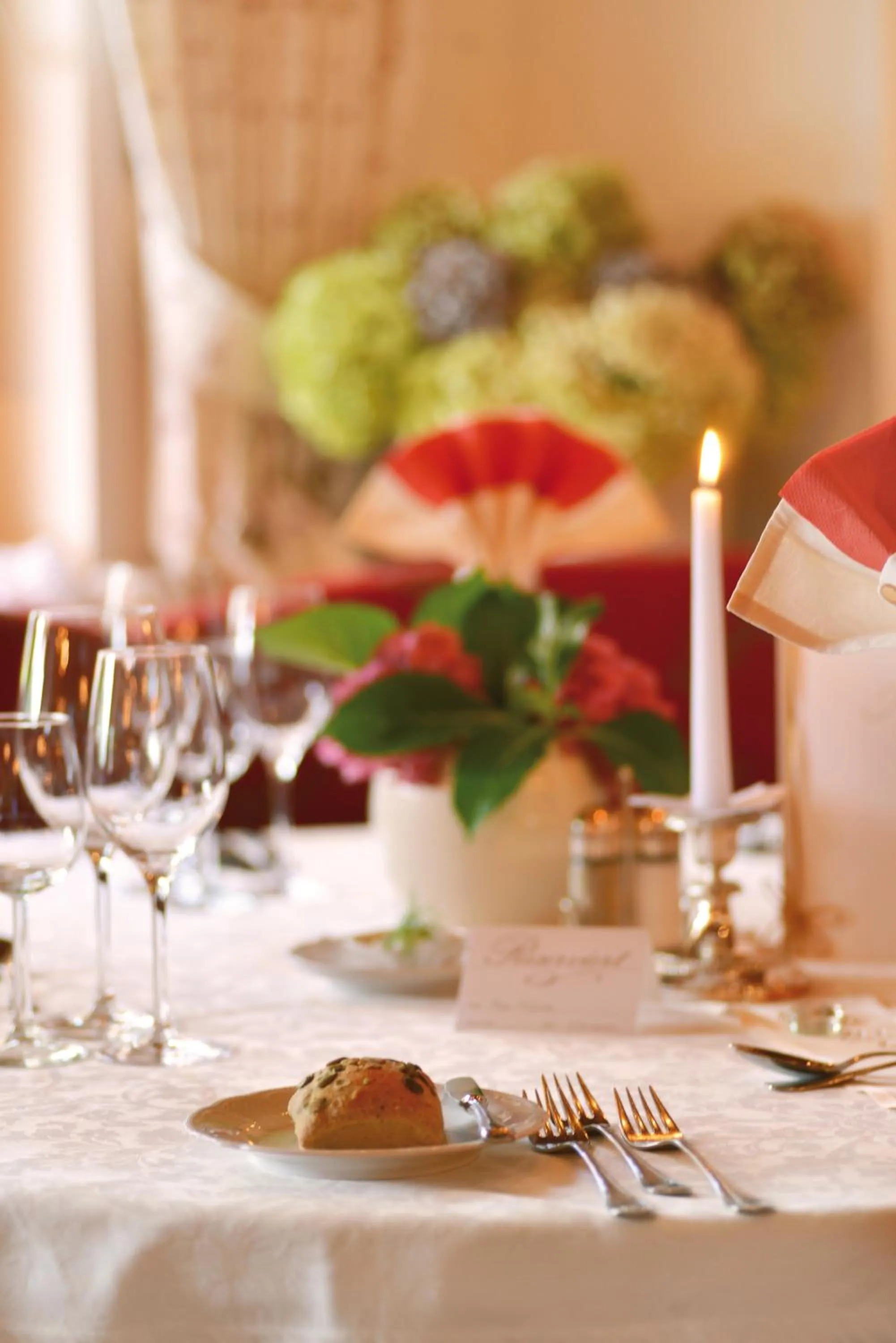 Restaurant/places to eat in Hotel Neue Post