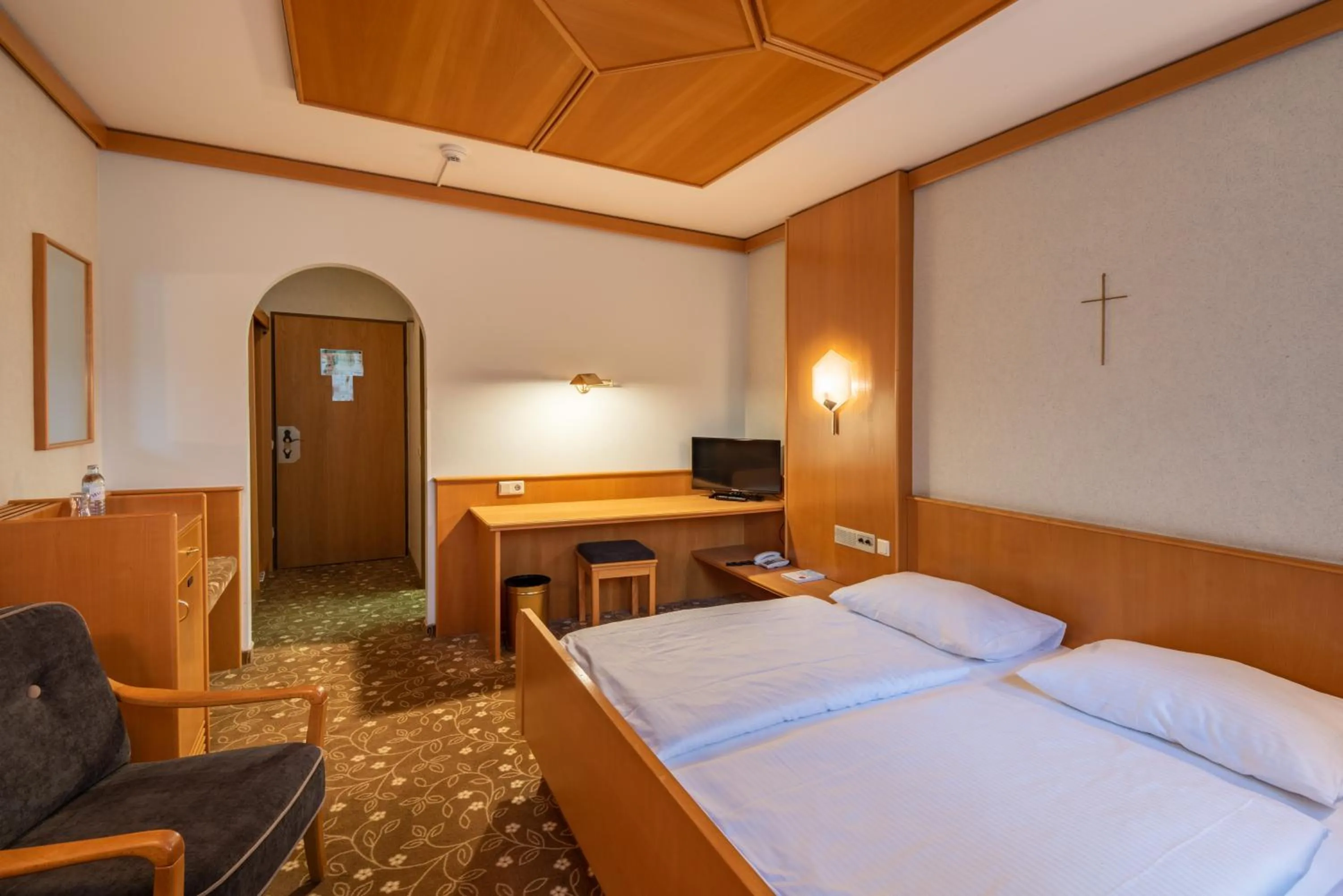 Property building, Bed in Hotel Gasthof Seeland