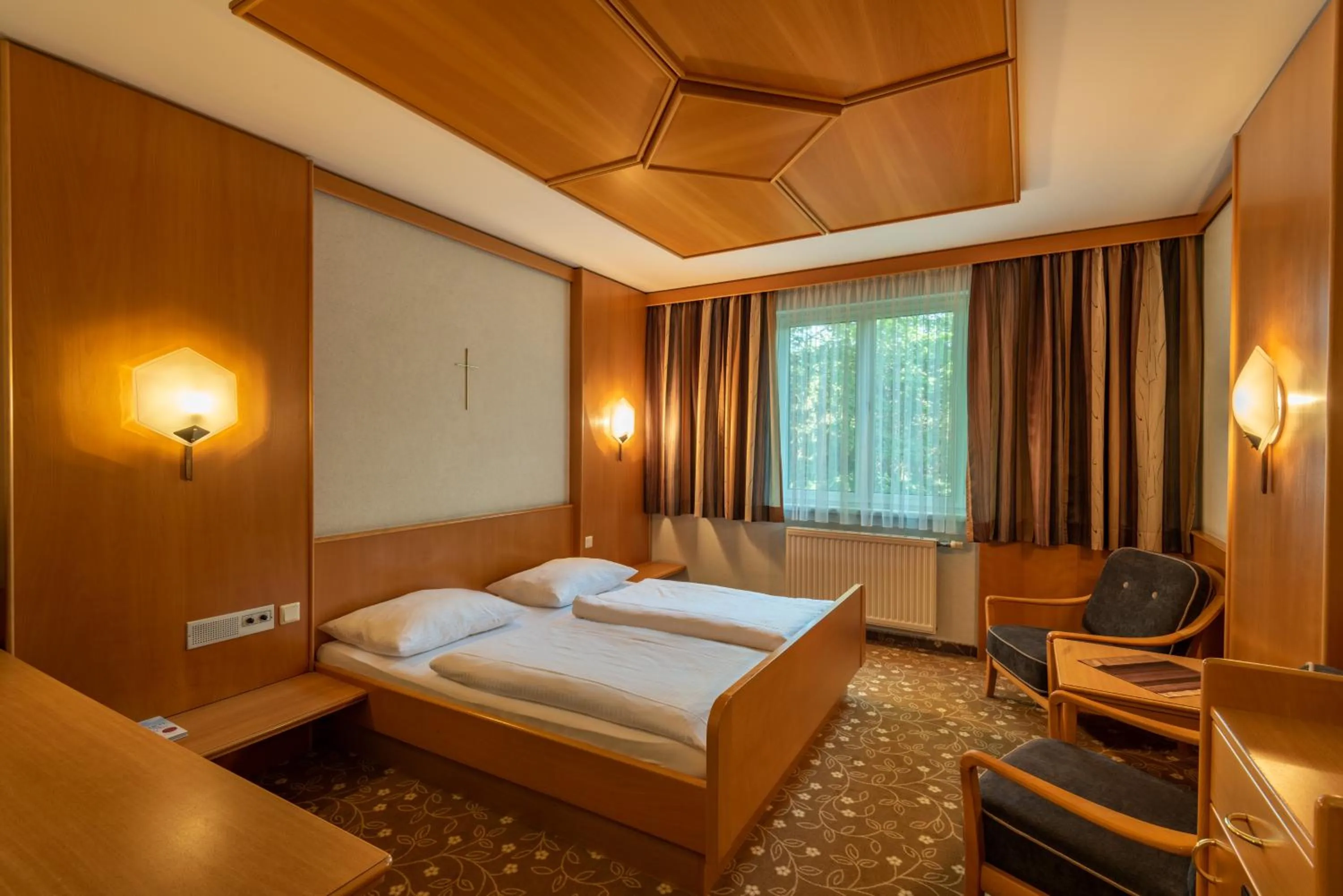 Property building, Bed in Hotel Gasthof Seeland