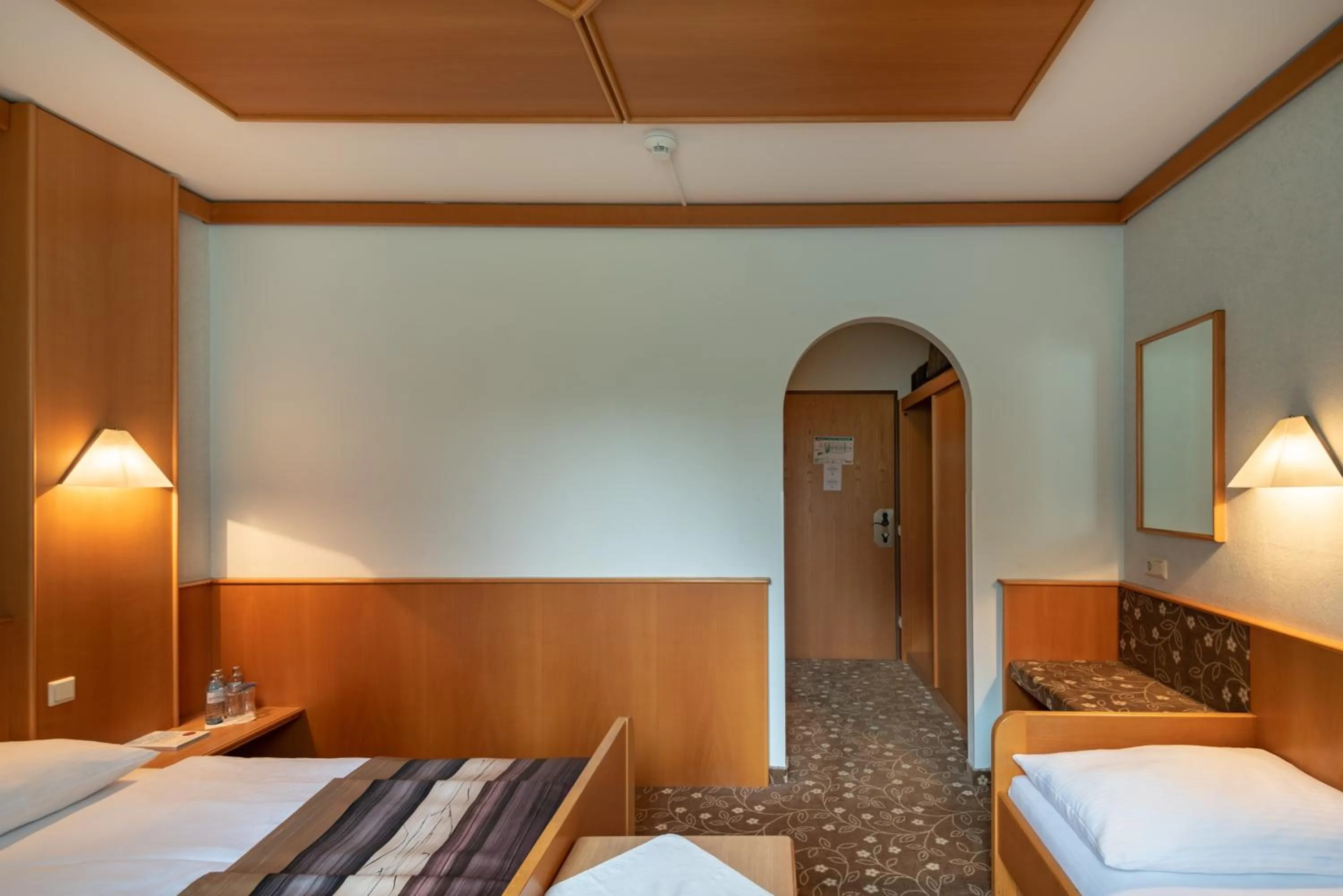 Property building, Bed in Hotel Gasthof Seeland