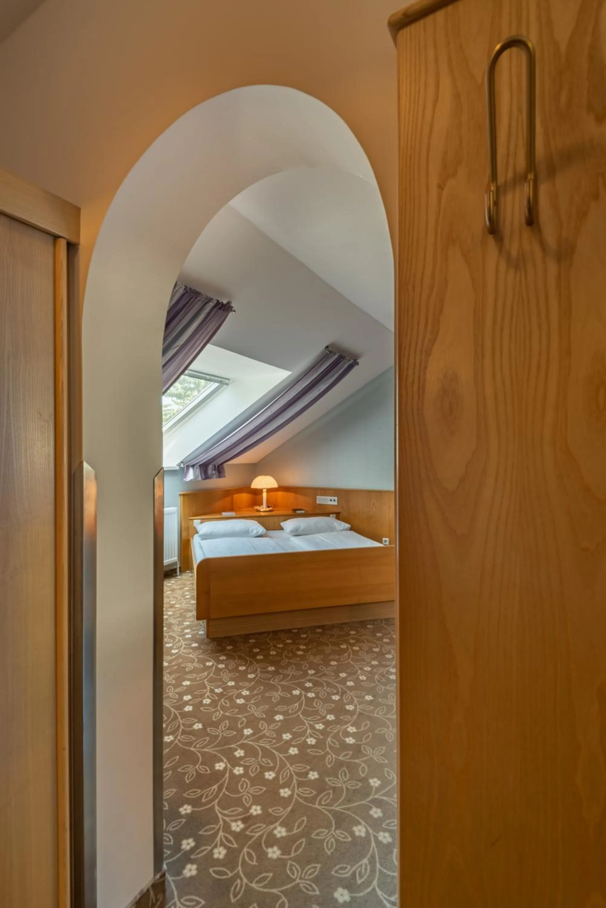 Property building, Bed in Hotel Gasthof Seeland