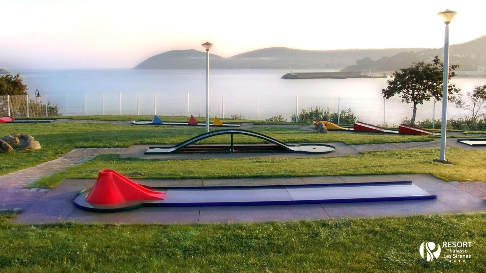 Minigolf in Hotel Thalasso Cantabrico Las Sirenas 4 Superior