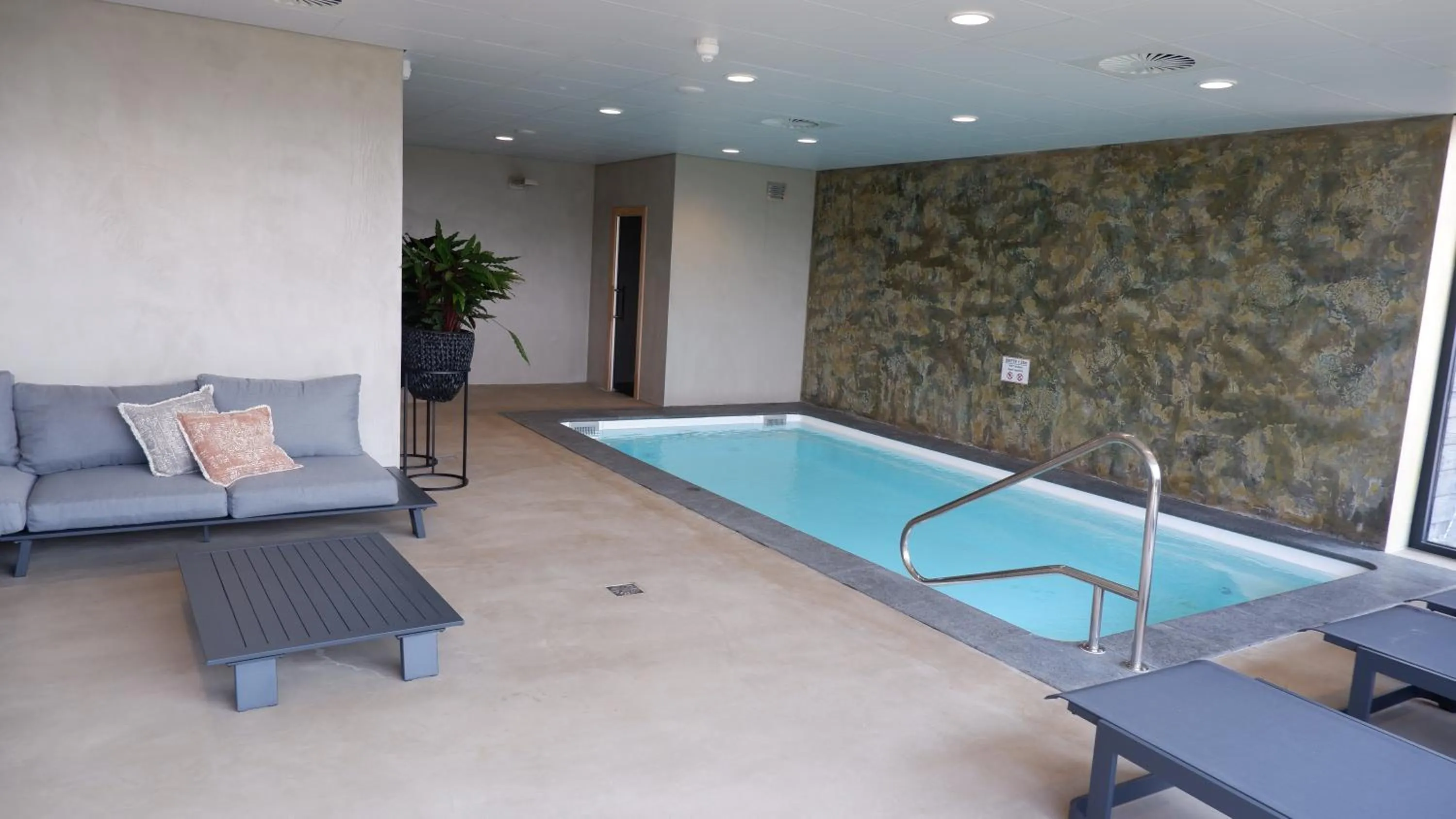 Swimming pool in Fruitpark Hotel & Spa
