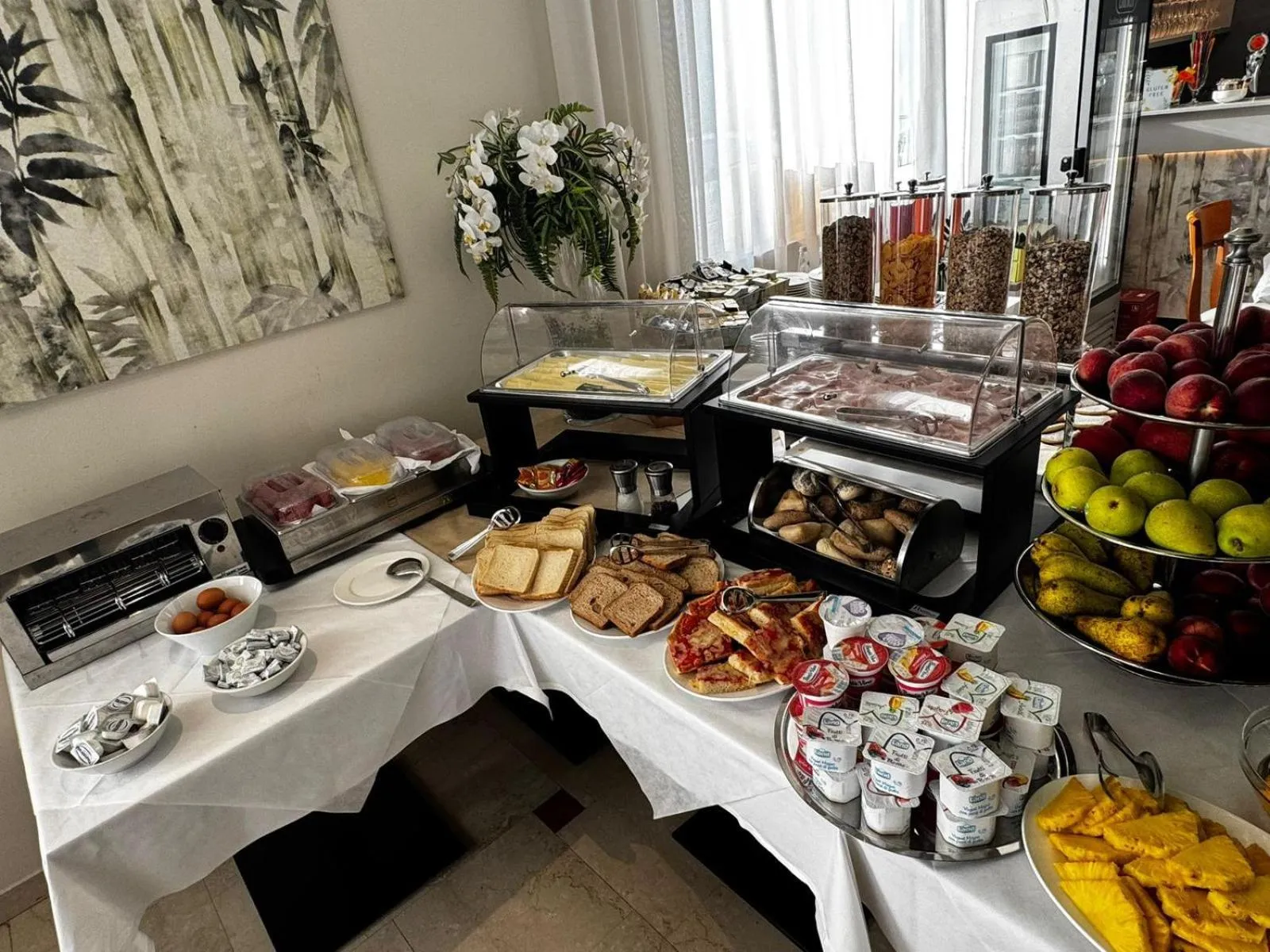 Breakfast in Hotel Dorè