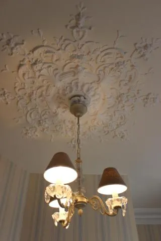 Decorative detail in Au Fil de l'Aulne