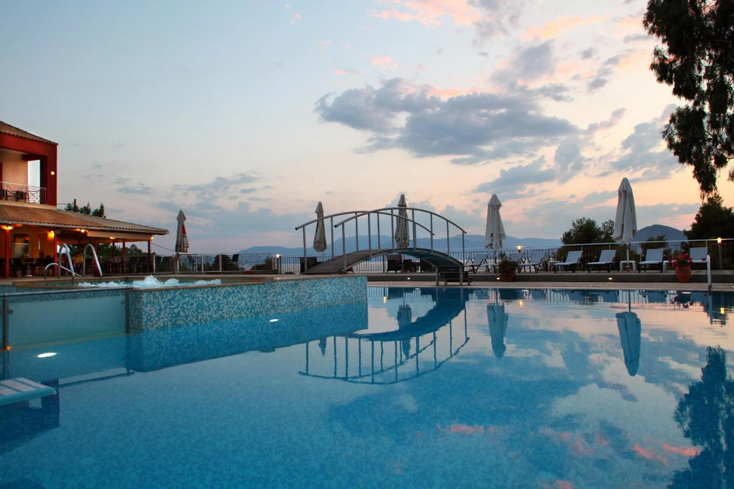 Spring in Elektra Hotel