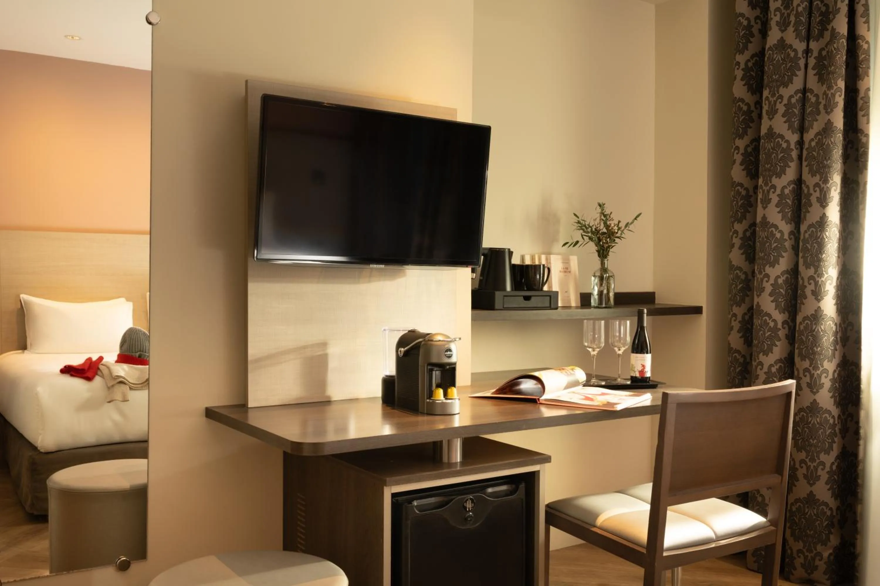 Bedroom in Hôtel de Sévigné