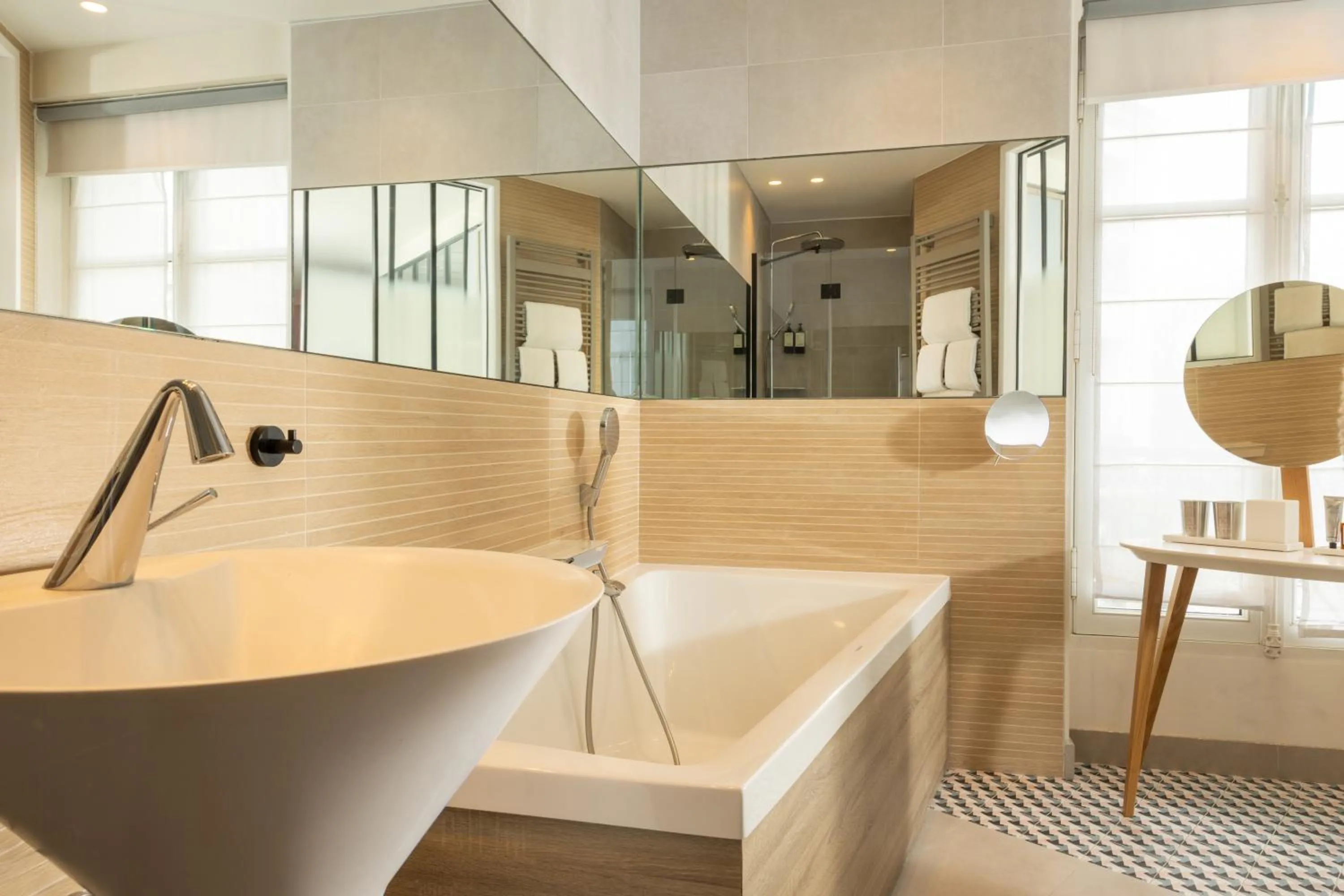 Bathroom in Hôtel de Sévigné