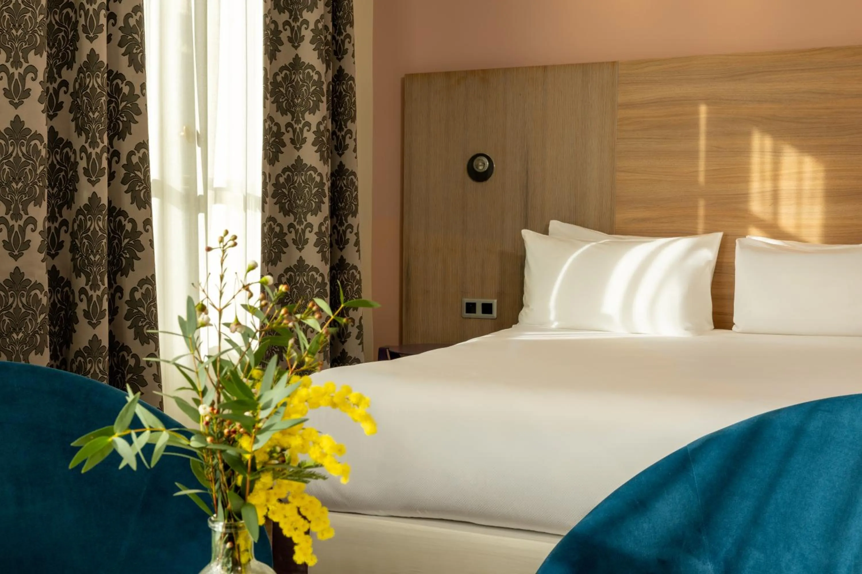 Bedroom, Bed in Hôtel de Sévigné