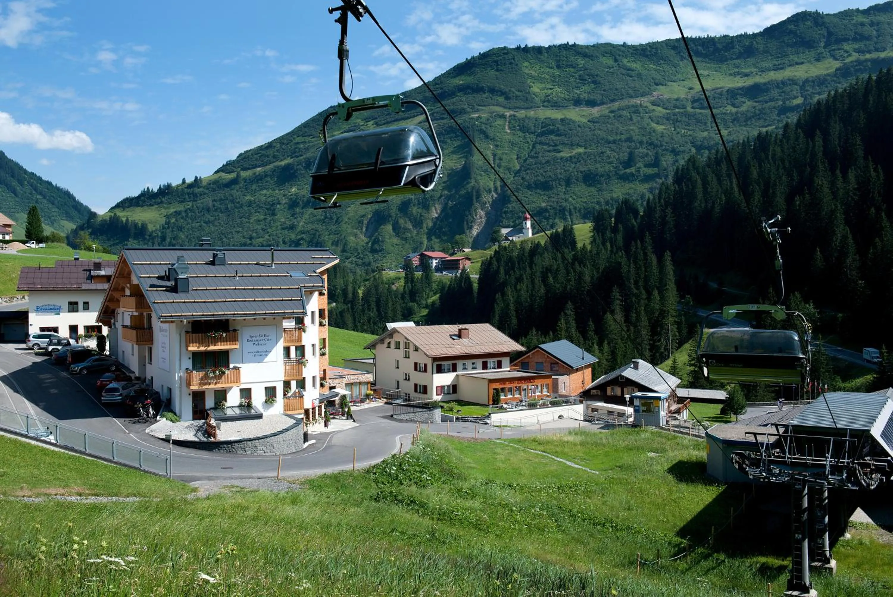 Property building in Hotel Walliserstube