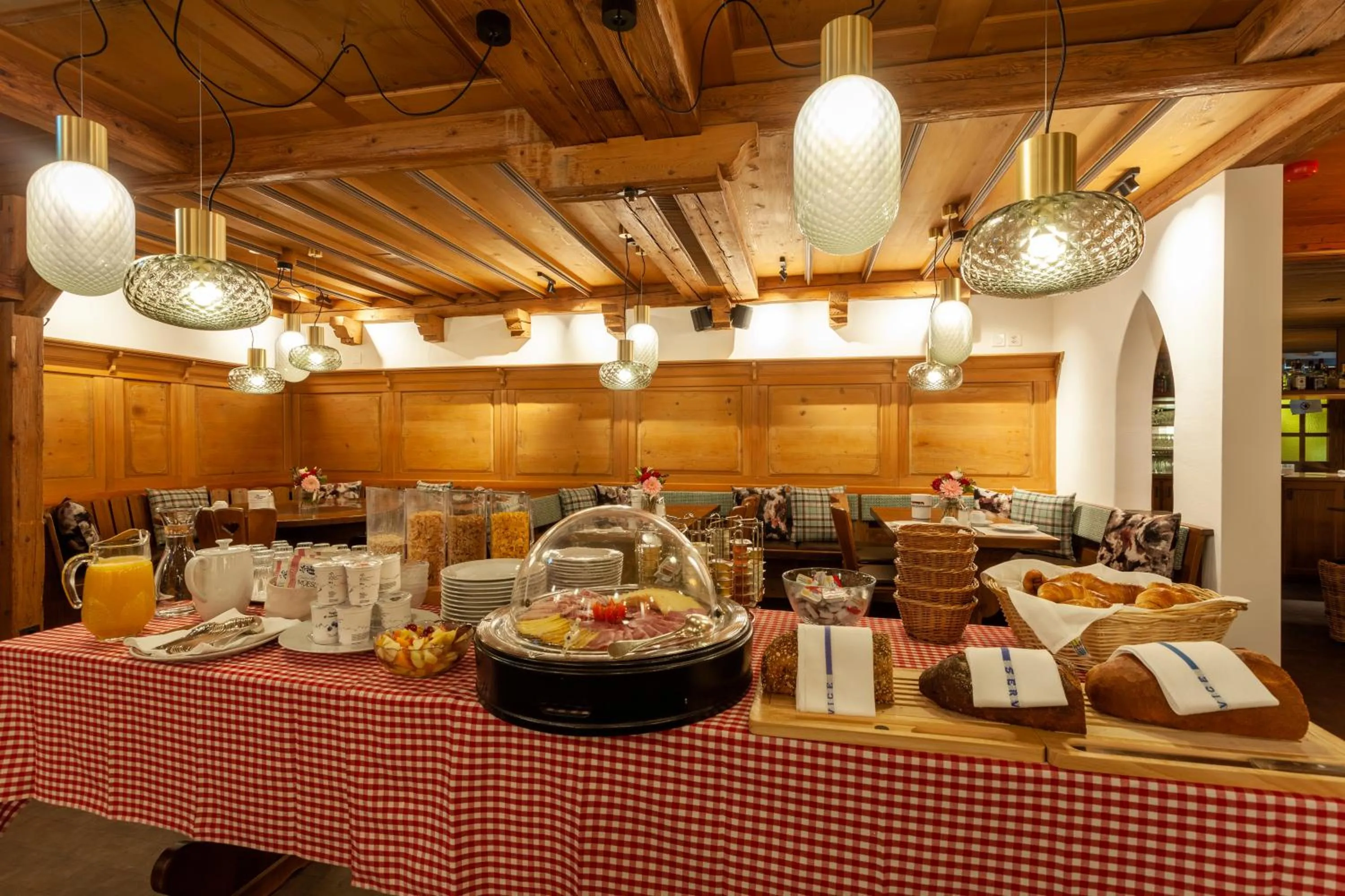 Breakfast in Sonne Andermatt Swiss Quality Hotel