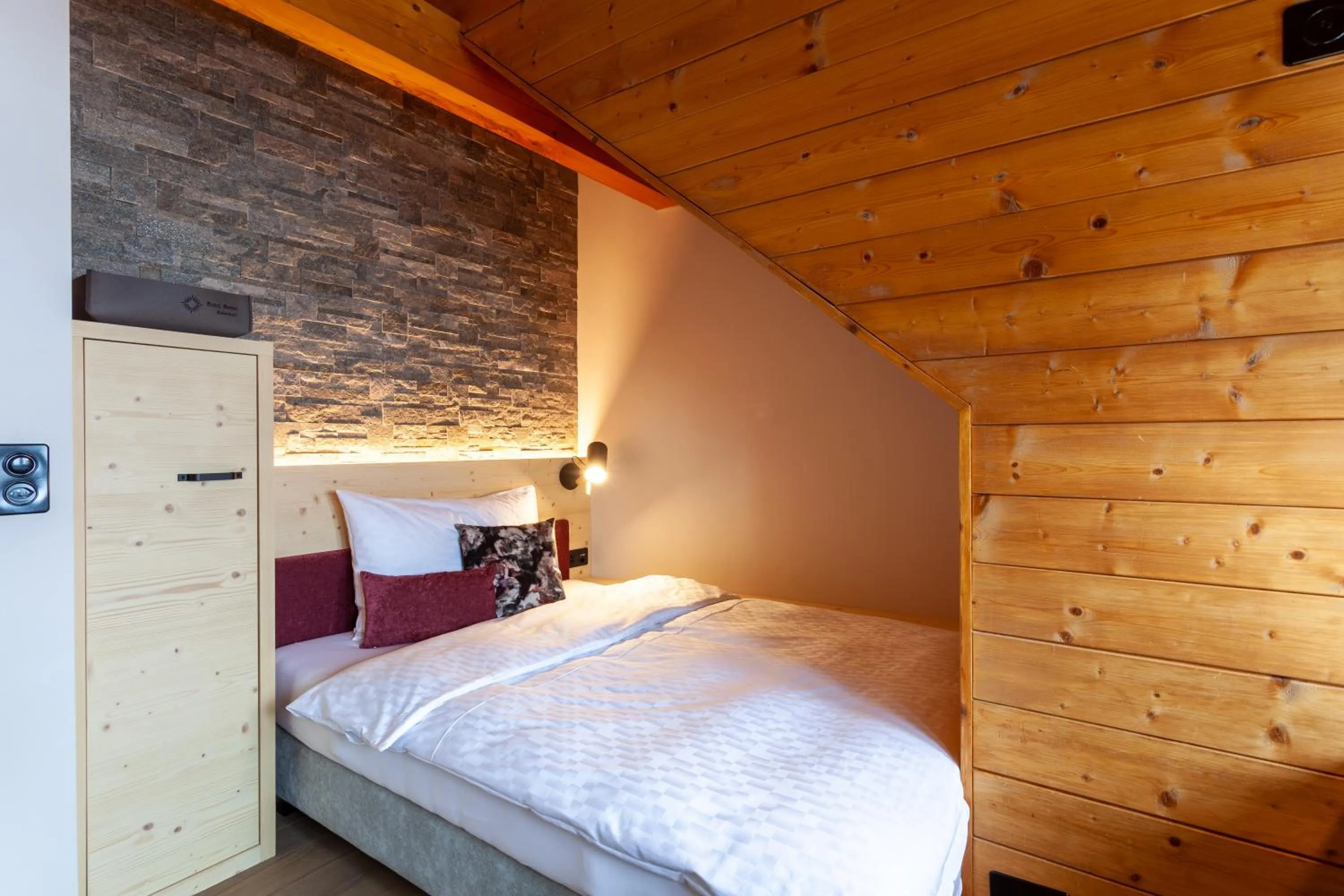 Bed in Sonne Andermatt Swiss Quality Hotel