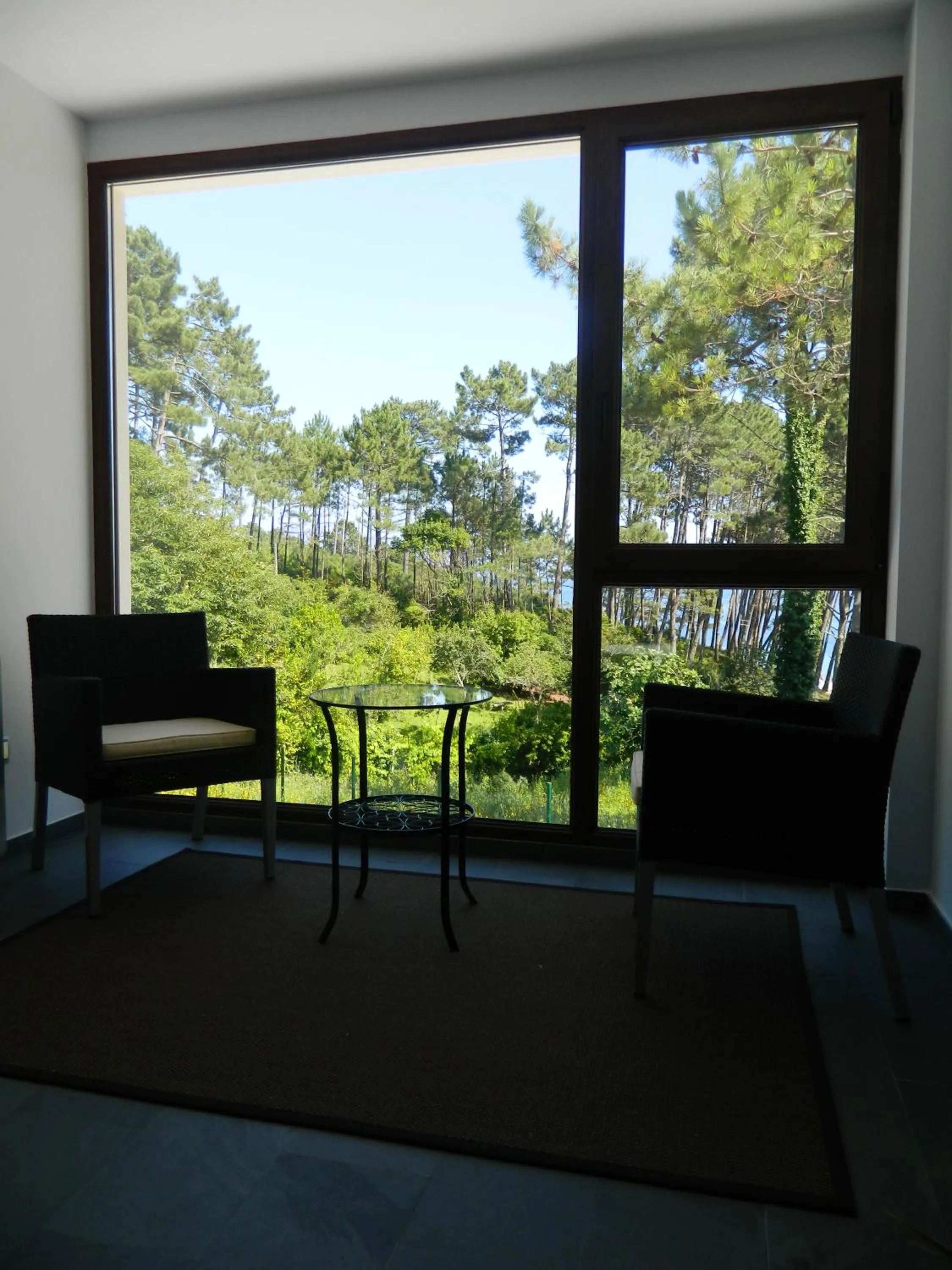 Seating area in Hotel Alén do Mar