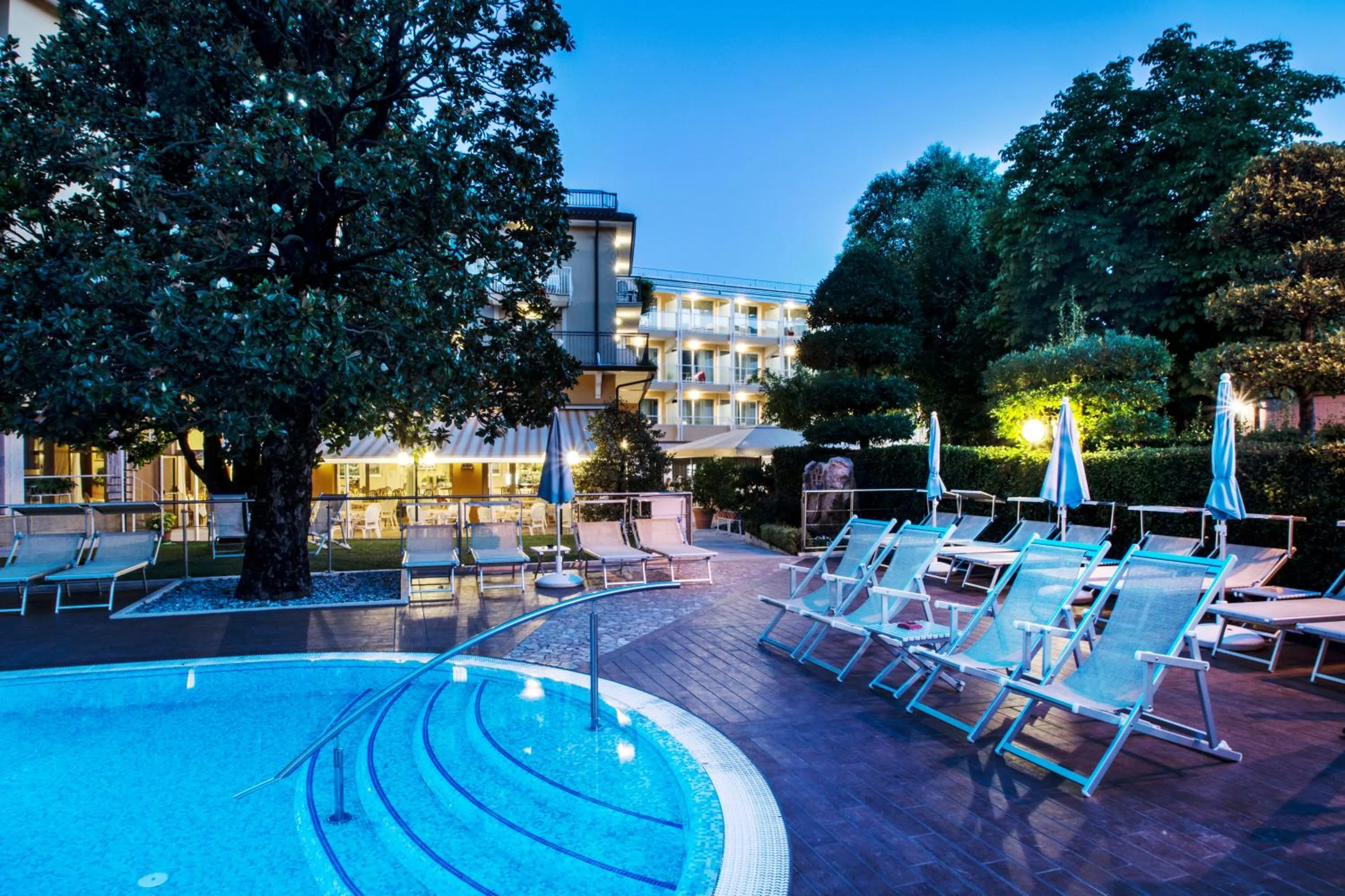 Swimming pool in Hotel Bisesti ***S