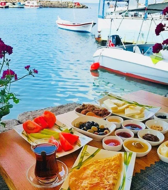 Food and drinks in Assos Behram Special Class Hotel Adults Only