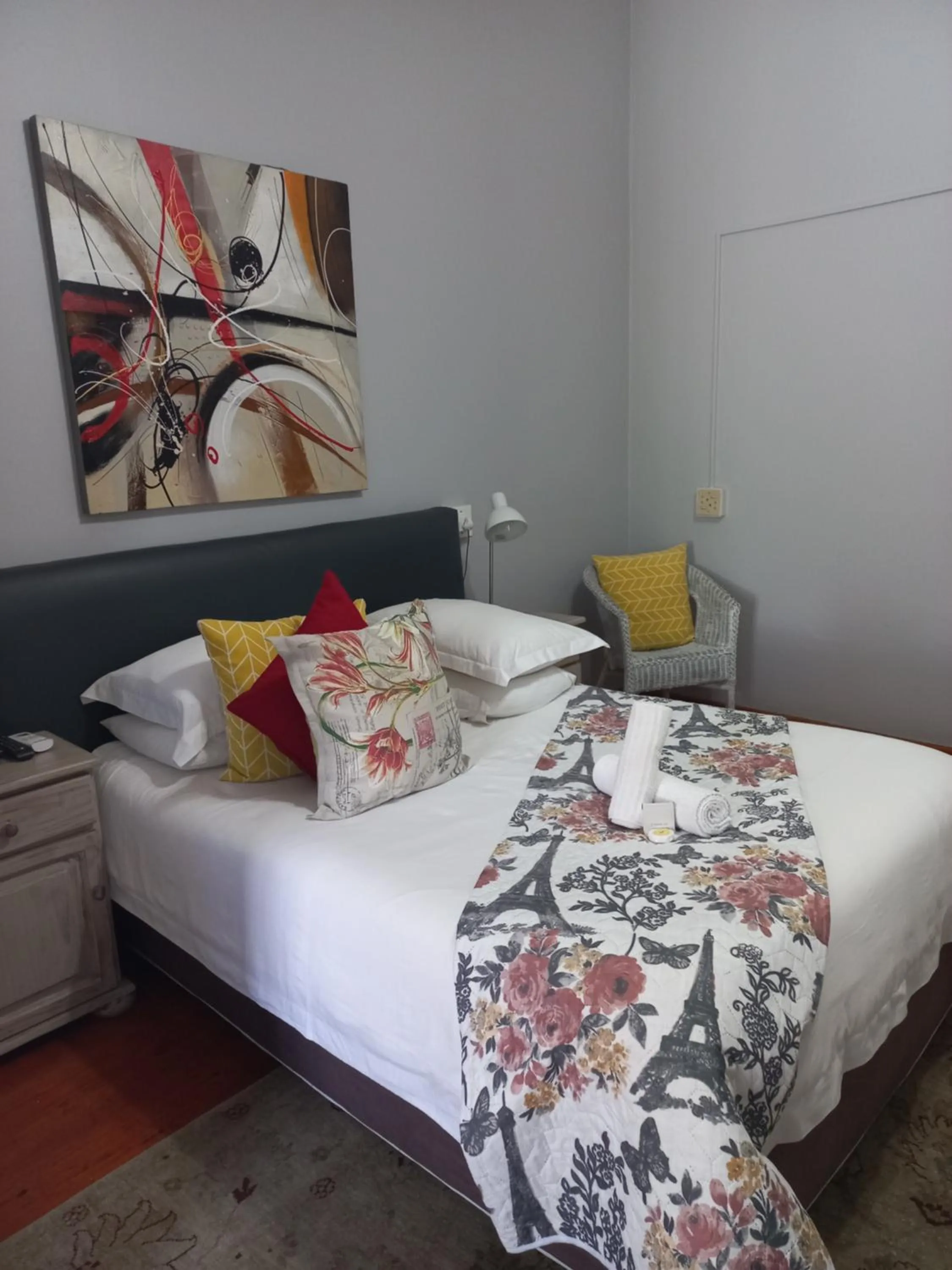 Bedroom, Bed in Dreamers Guesthouse - NO LOADSHEDDING