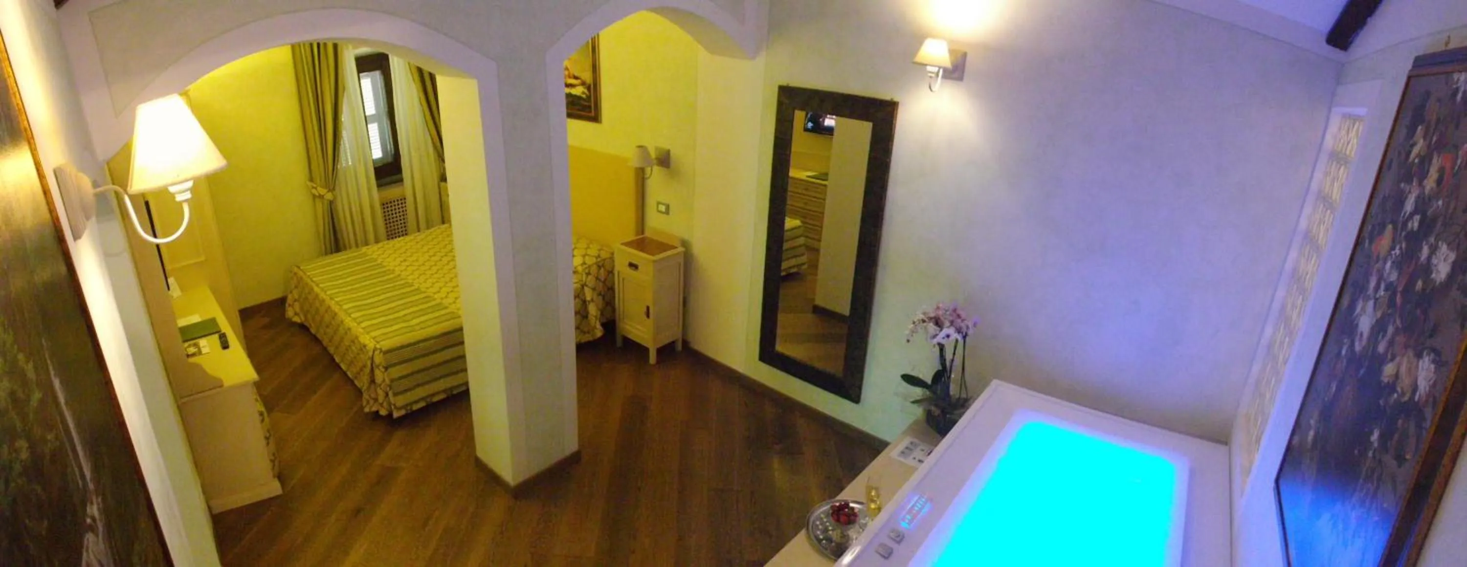 Photo of the whole room in Relais Il Postiglione - Antica Posta dei Chigi