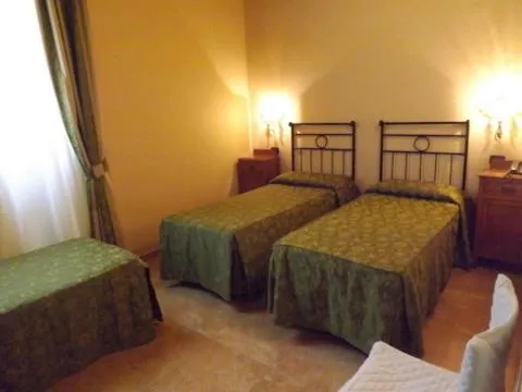 Photo of the whole room, Bed in Relais Il Postiglione - Antica Posta dei Chigi