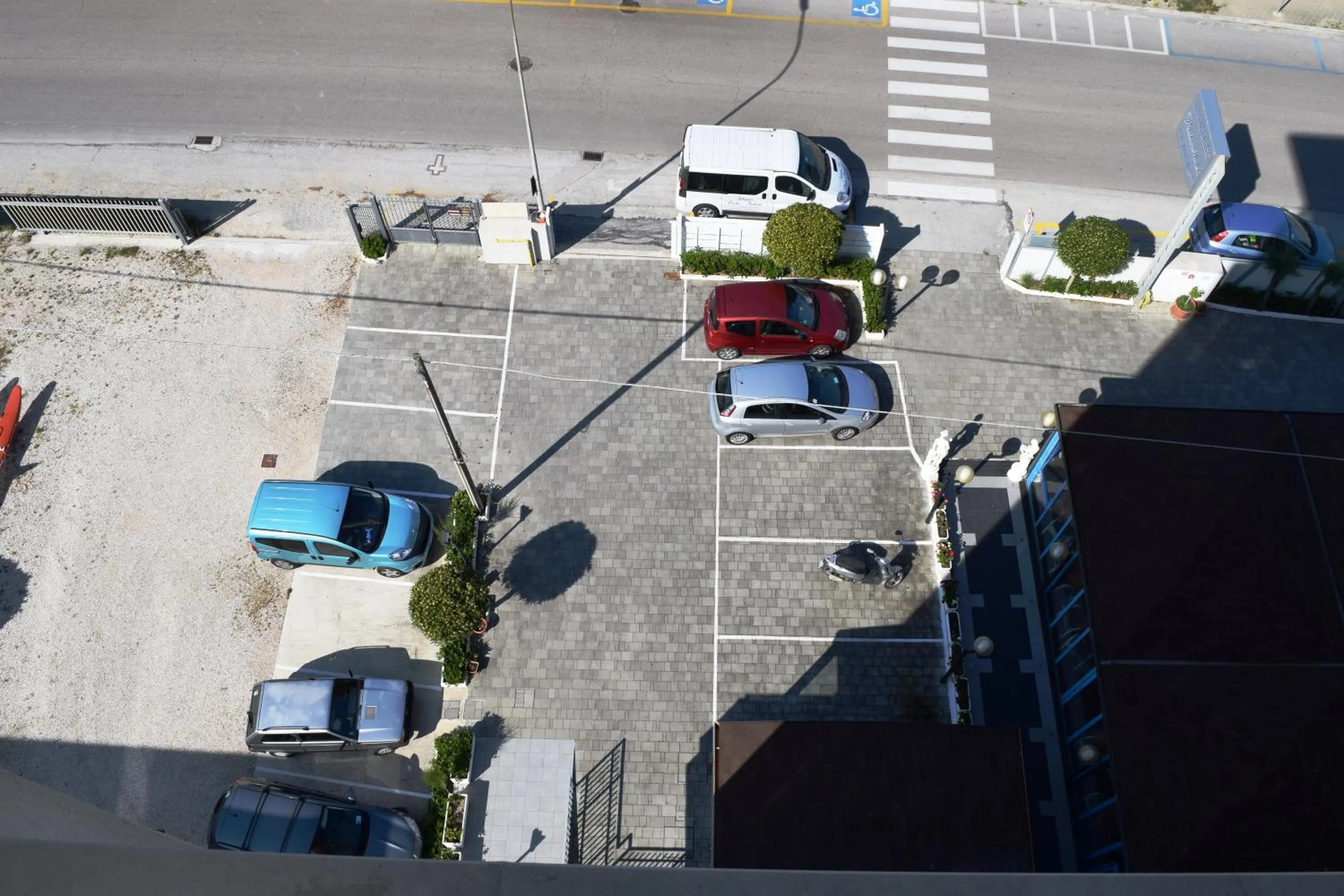 Day in Hotel Atlantic